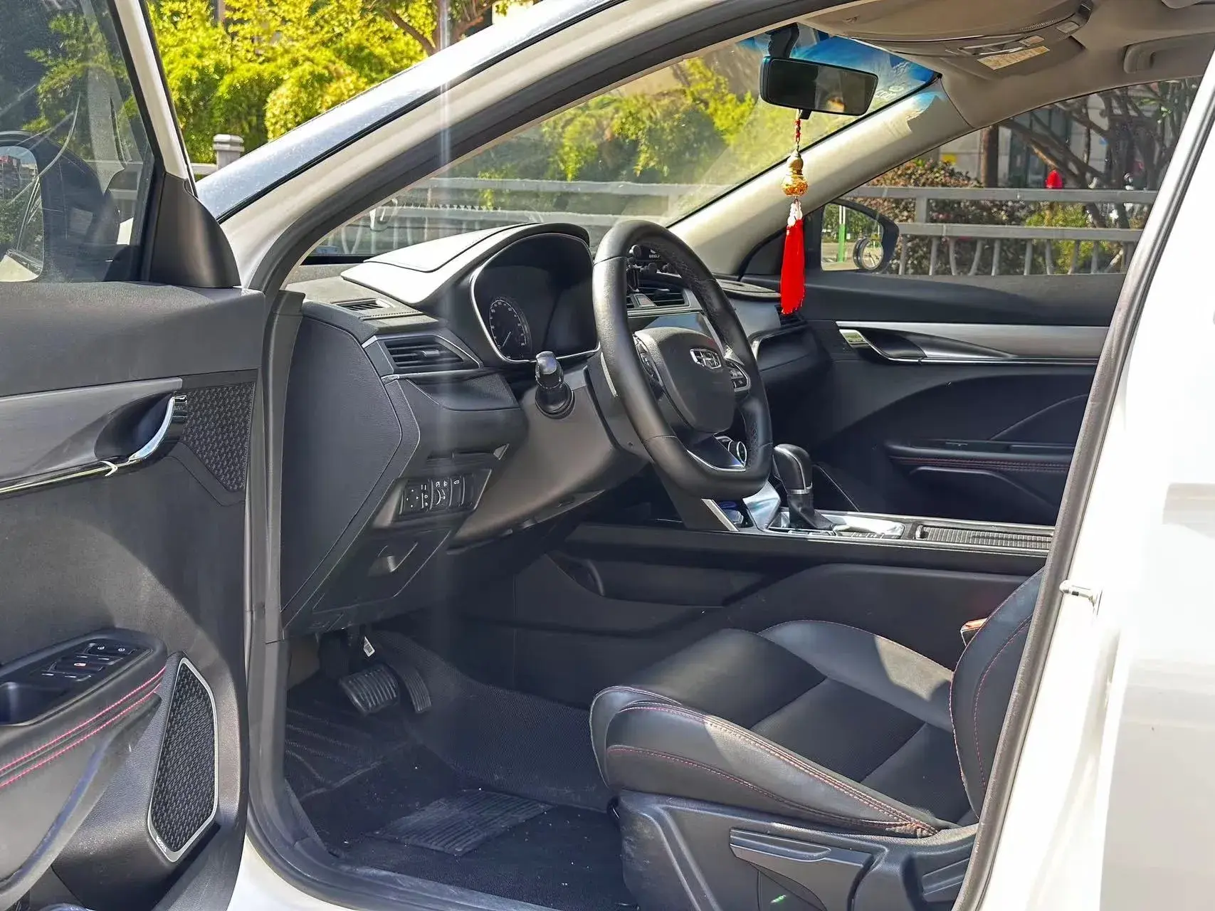 2020 GEELY BINRAY thumbnail 4