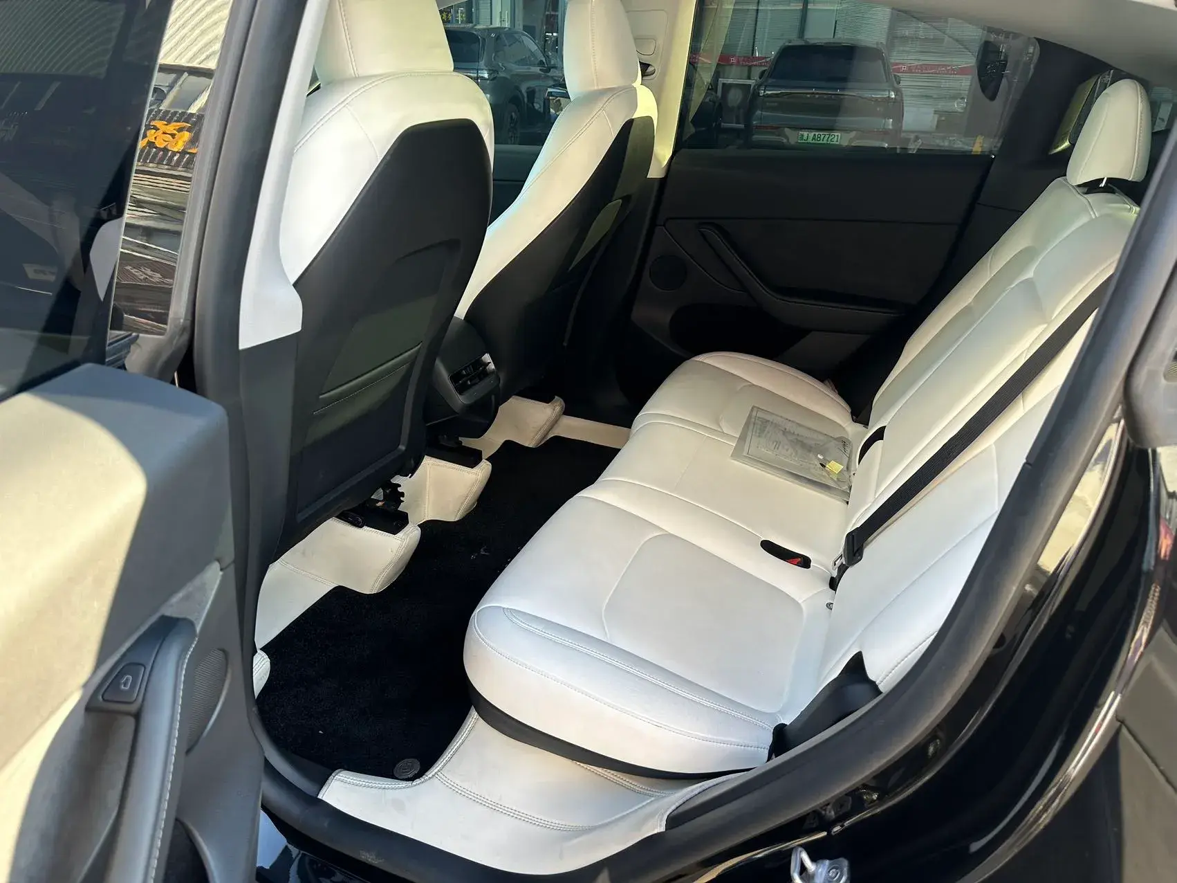 2023 TESLA MODEL thumbnail 4