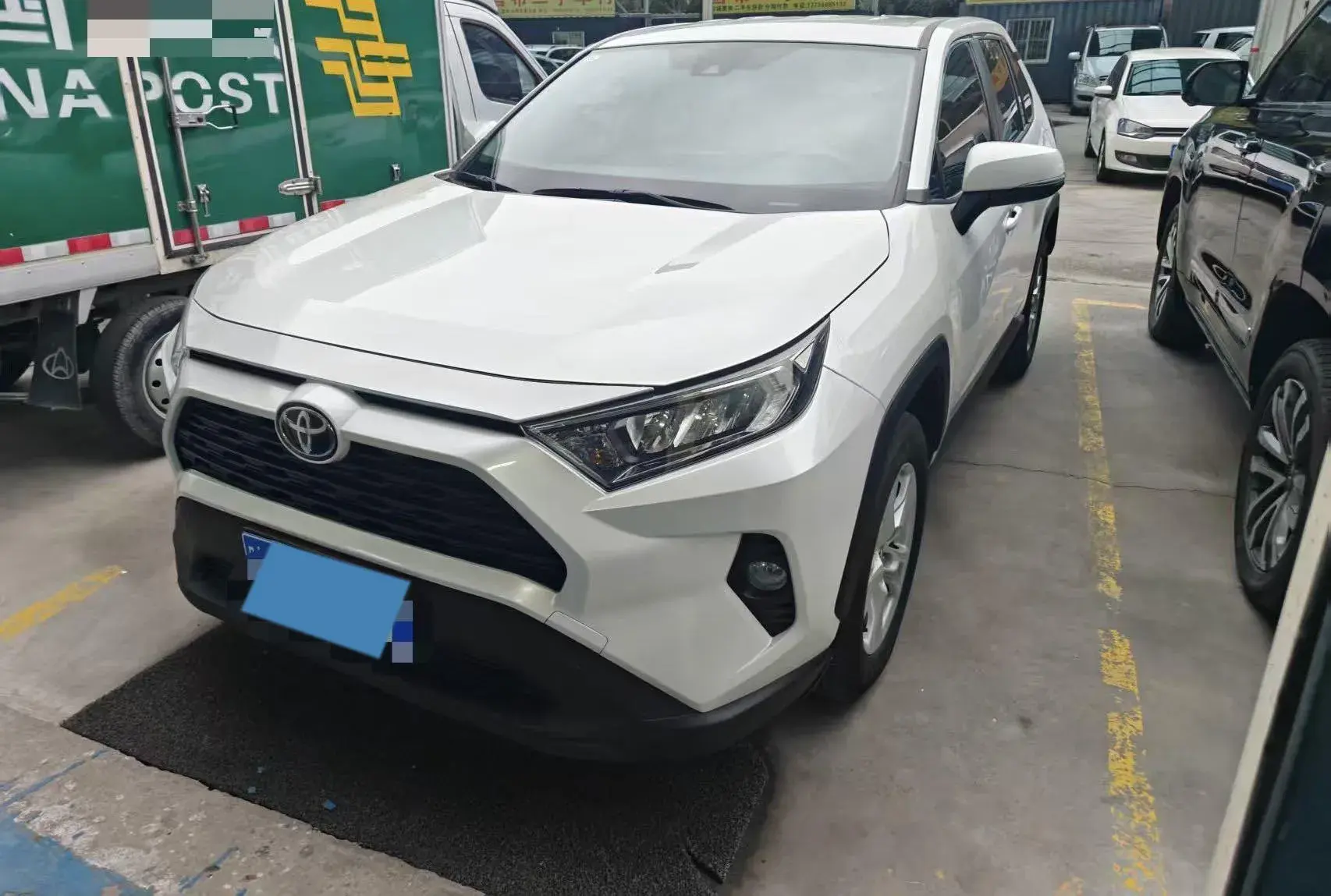 2022 TOYOTA RAV4 view 1