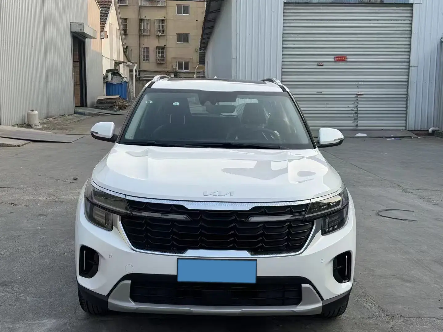 2023 KIA SELTOS thumbnail 2