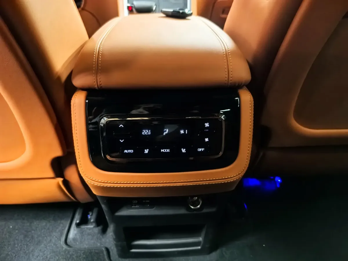 2023 ROX 01 1.5T 152HP L4 REEV 56.01KWH,autocango,china used car exporter,china ev exporter,chinese used car exporter,chinese used ev exporter