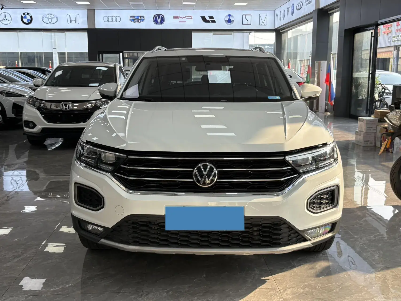 2022 VOLKSWAGEN T-ROC thumbnail 2