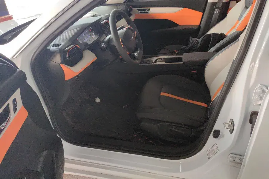 2023 DONGFENG AEOLUS thumbnail 4