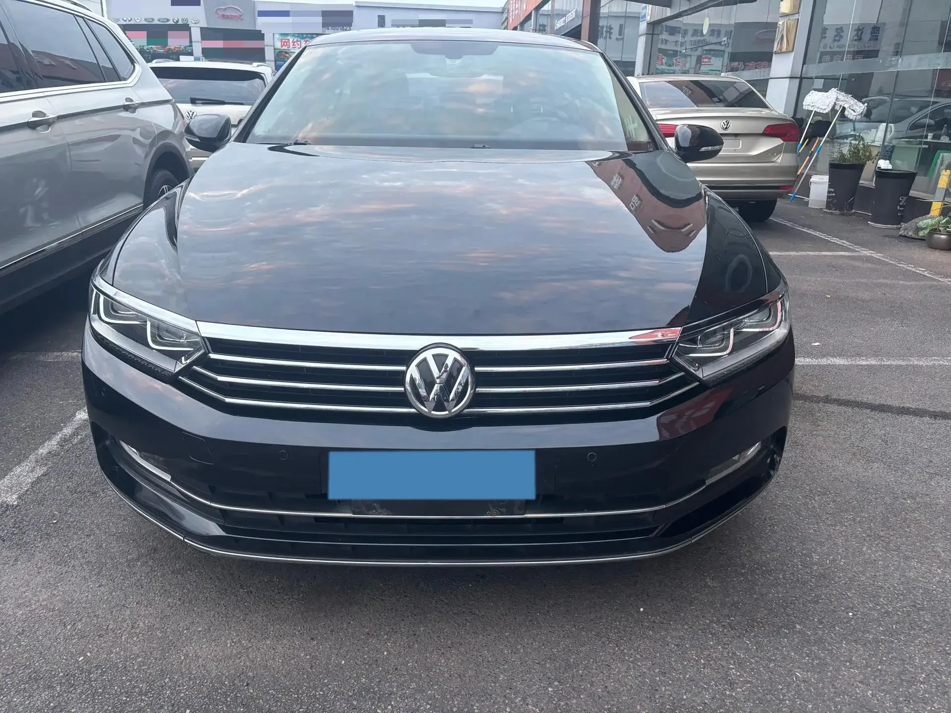 2018 VOLKSWAGEN MAGOTAN thumbnail 2