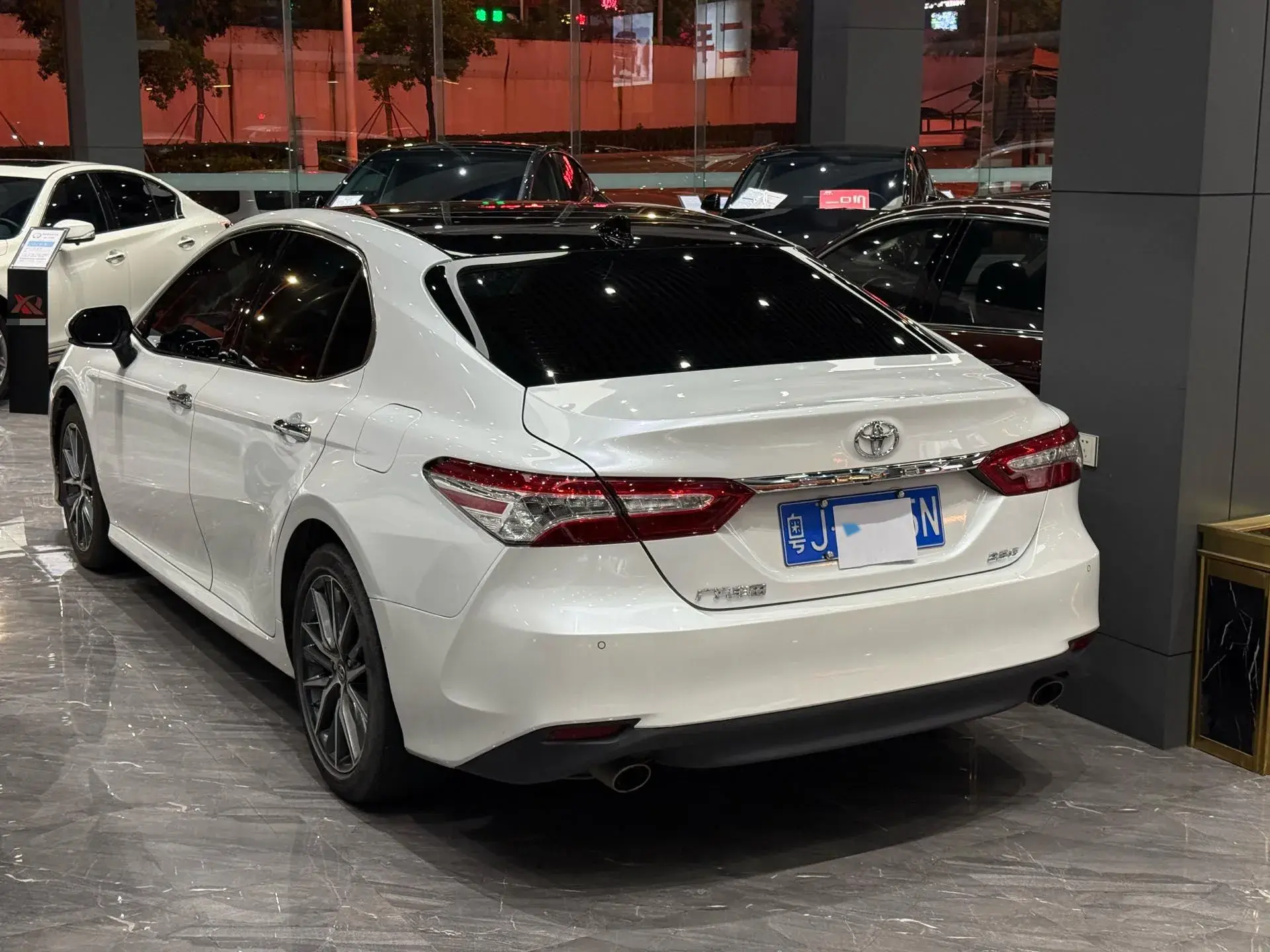 2021 TOYOTA CAMRY thumbnail 2