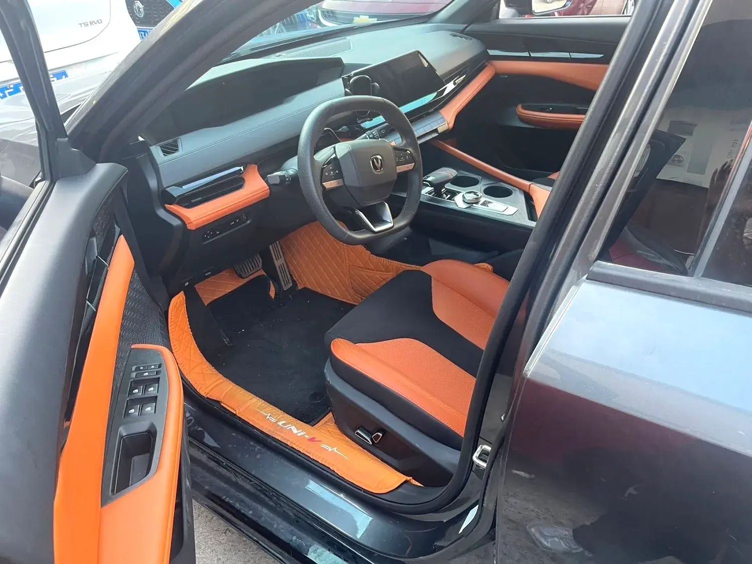 2022 CHANGAN UNI-V thumbnail 4