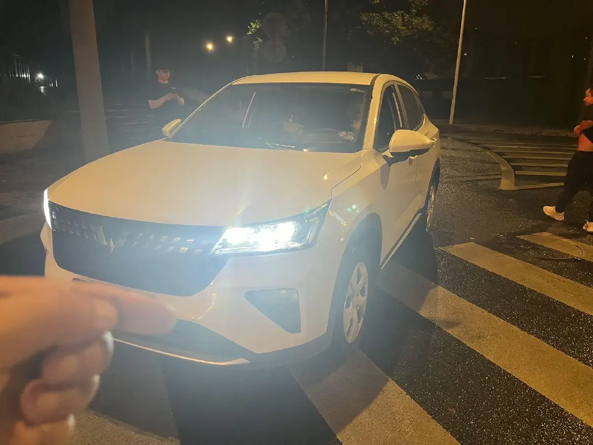 2022 WuLing XingChi 1.5L 99HP L4 6MT