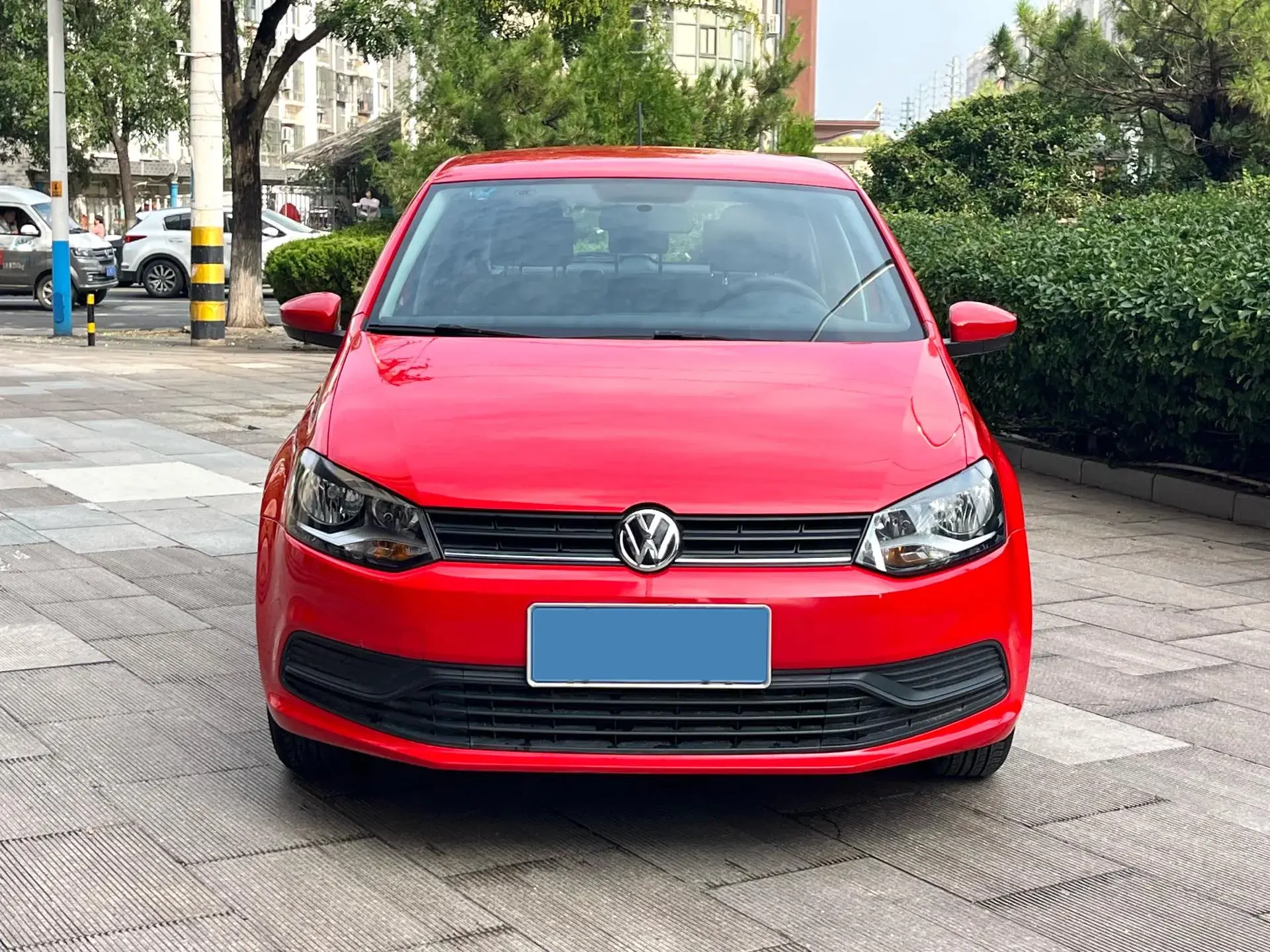 2016 VOLKSWAGEN POLO thumbnail 2