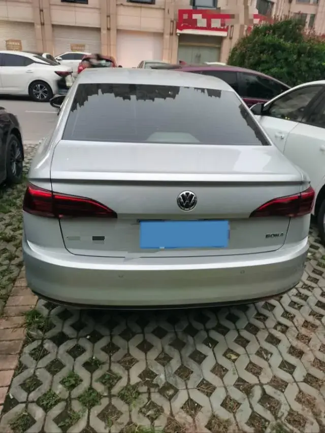 2020 VOLKSWAGEN BORA thumbnail 3