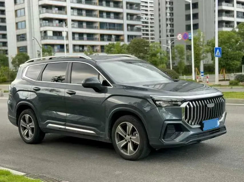 2023 GEELY OKAVANGO thumbnail 3