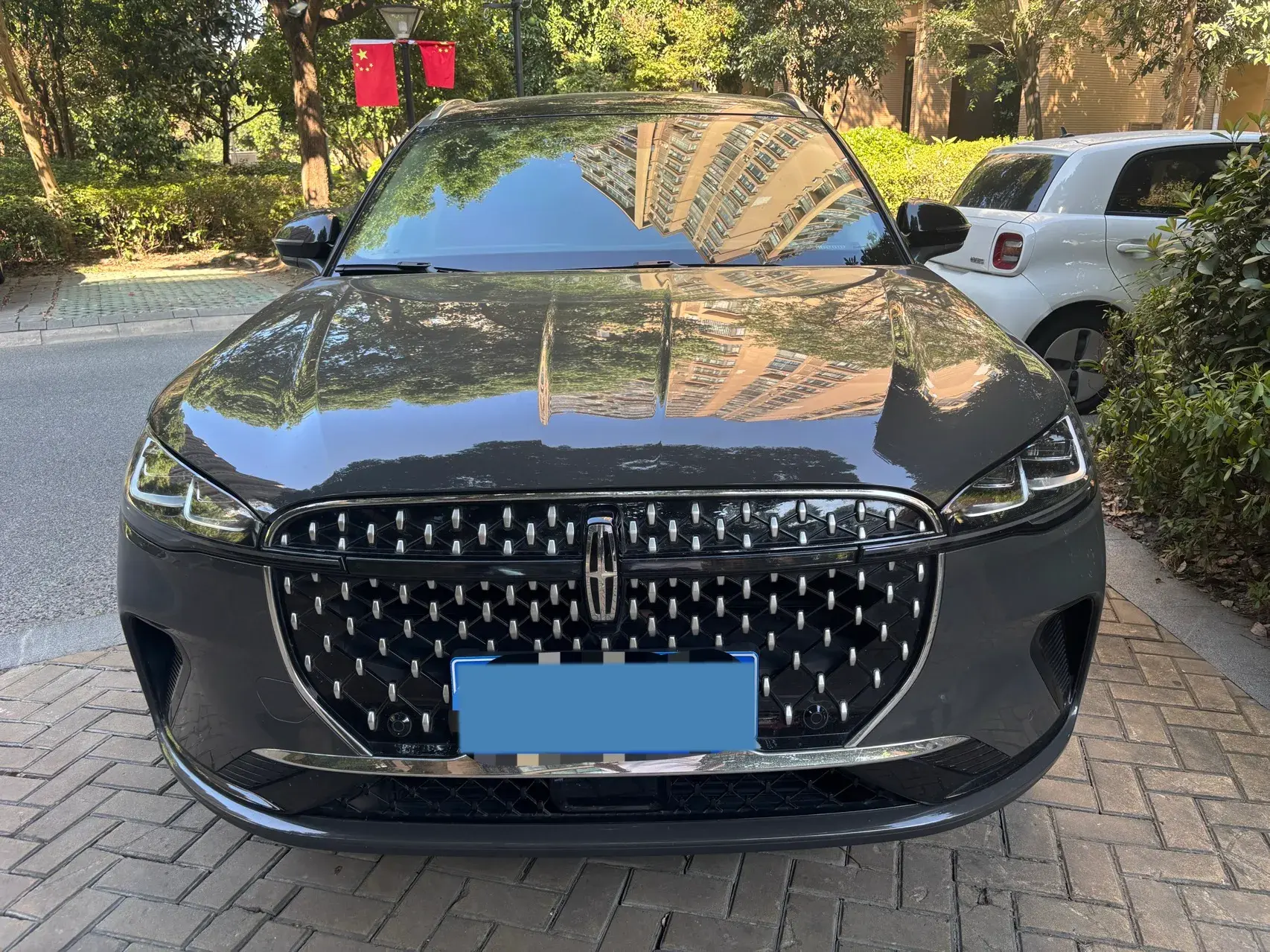 2023 LINCOLN CORSAIR thumbnail 2