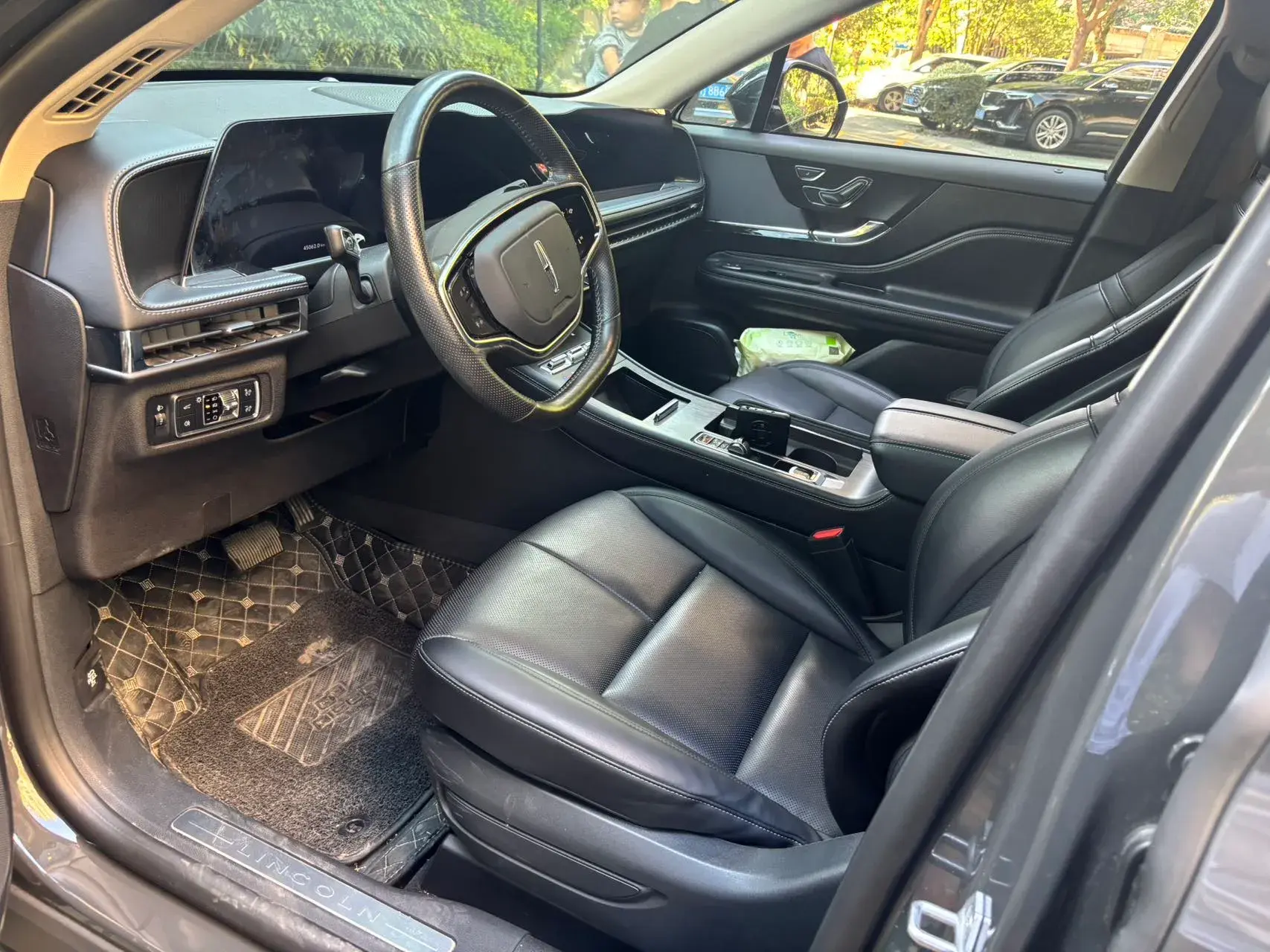 2023 LINCOLN CORSAIR thumbnail 3