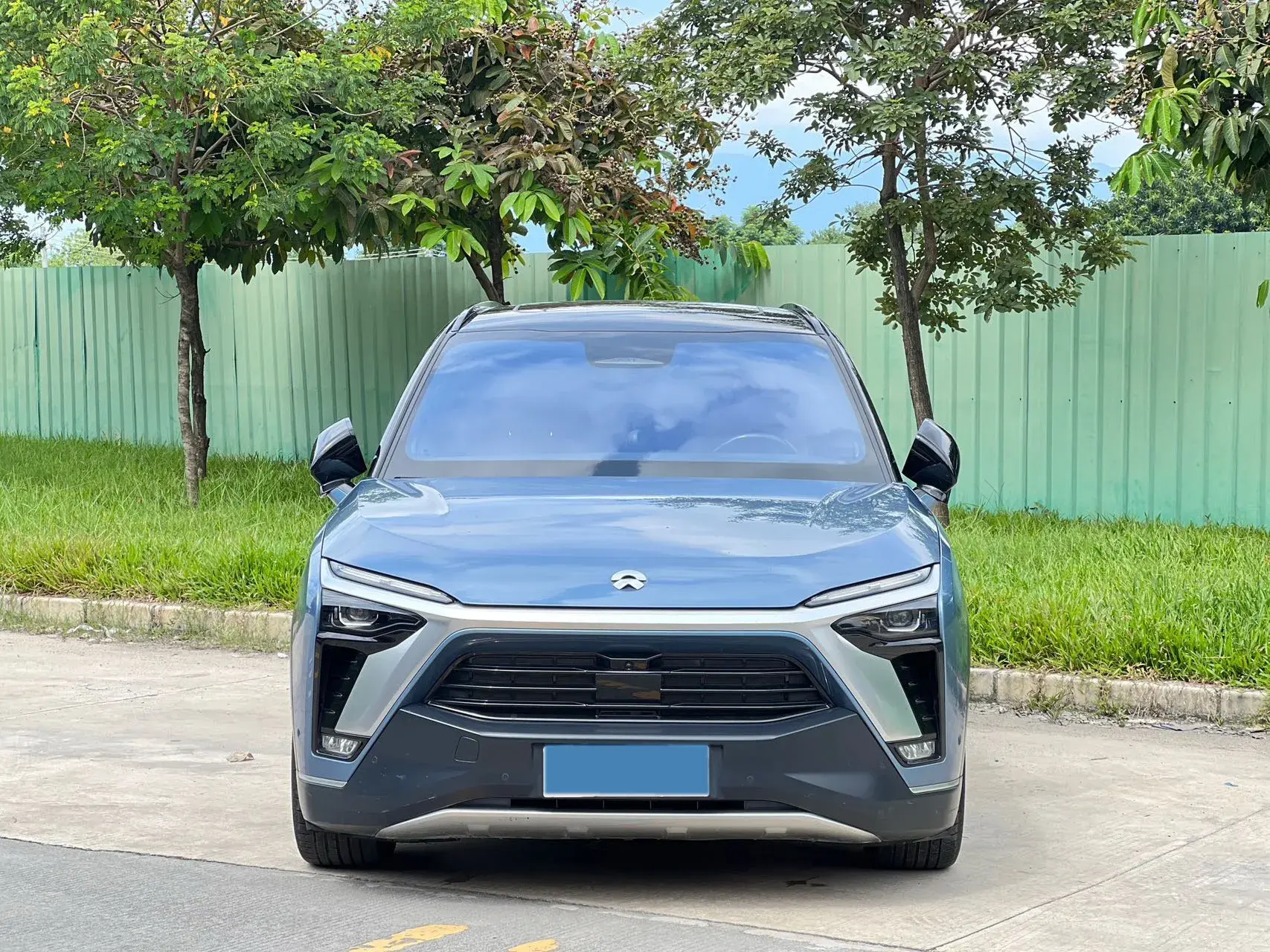 2020 NIO ES8 thumbnail 2