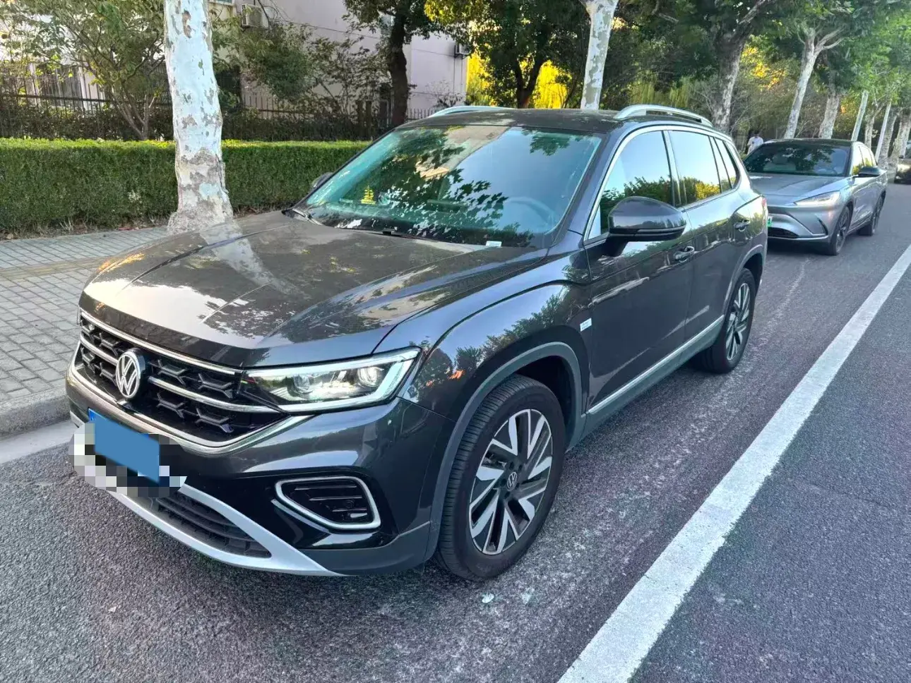 2025 VOLKSWAGEN TAYRON view 1