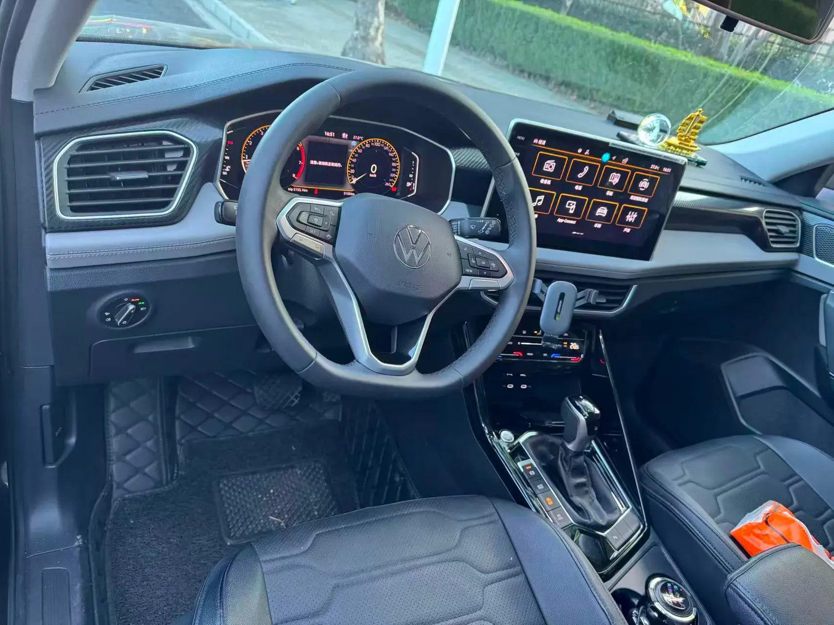 2025 VOLKSWAGEN TAYRON thumbnail 3