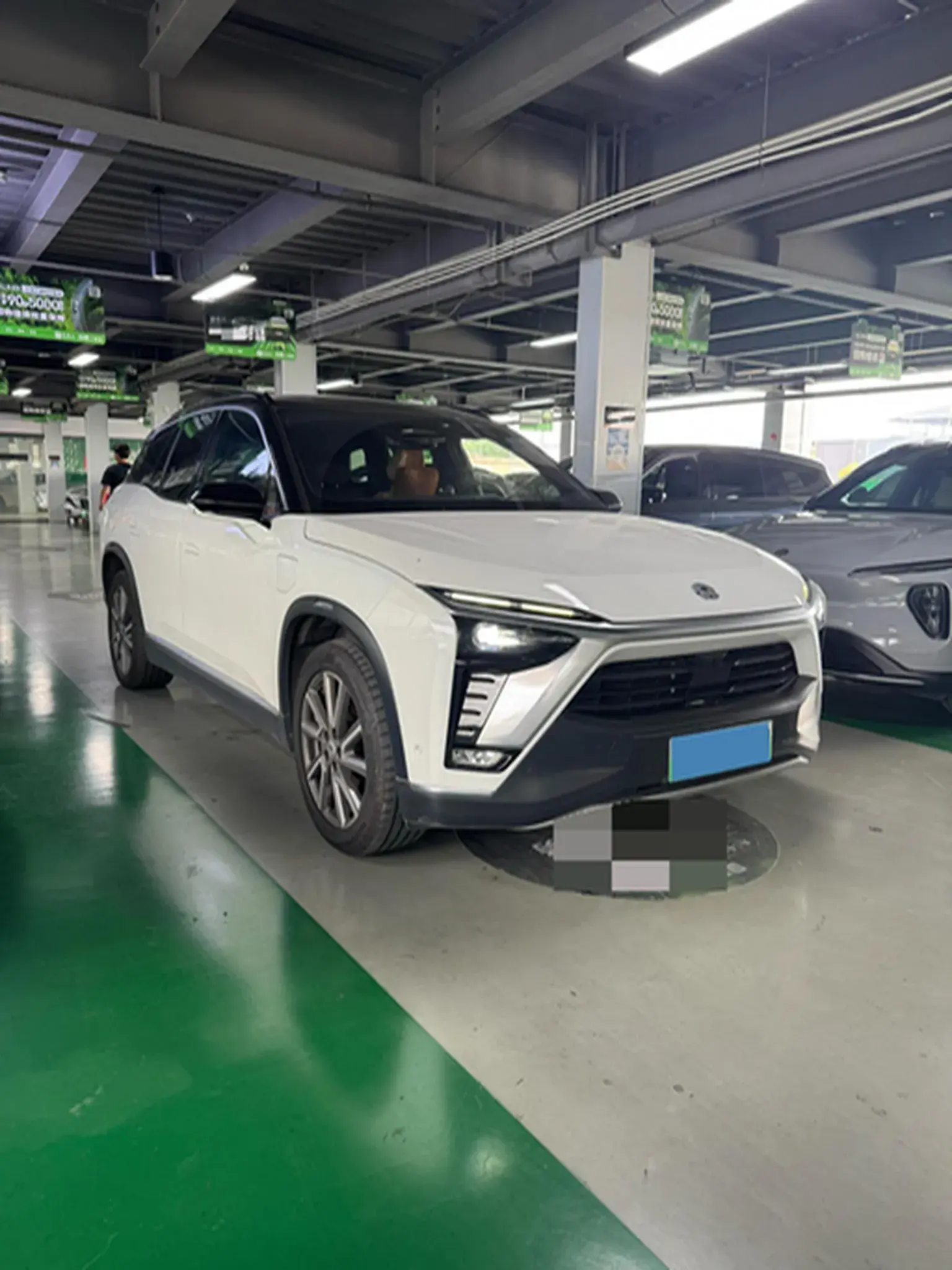 2020 NIO ES8 thumbnail 2