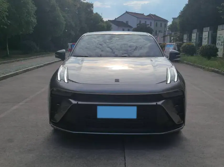 2025 LYNK&CO 03 thumbnail 2