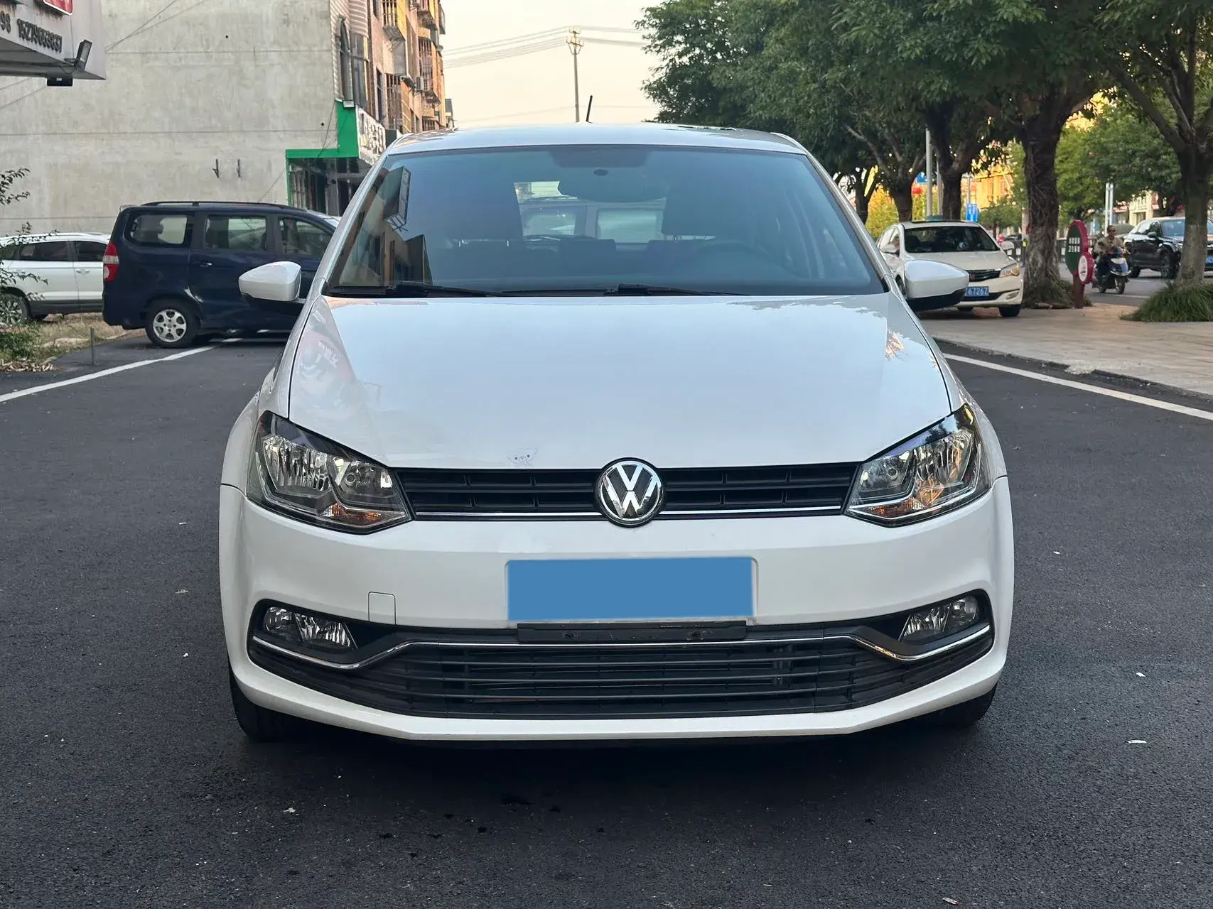 2016 VOLKSWAGEN POLO thumbnail 2