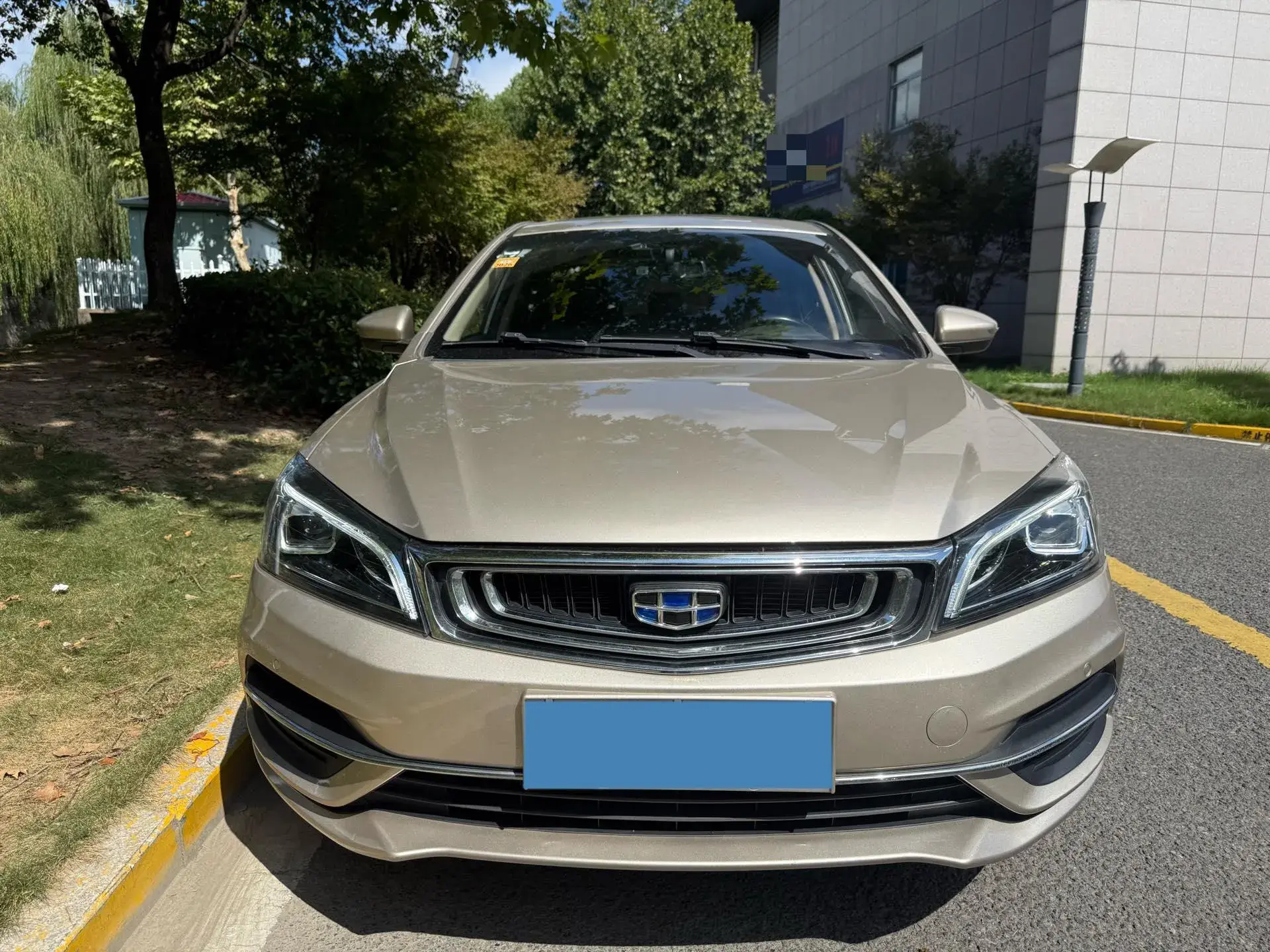 2018 GEELY EMGRAND thumbnail 2
