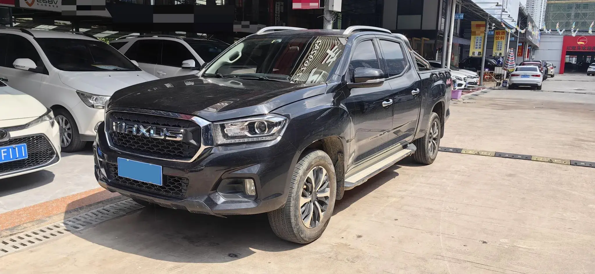 2021 MAXUS T70 view 1