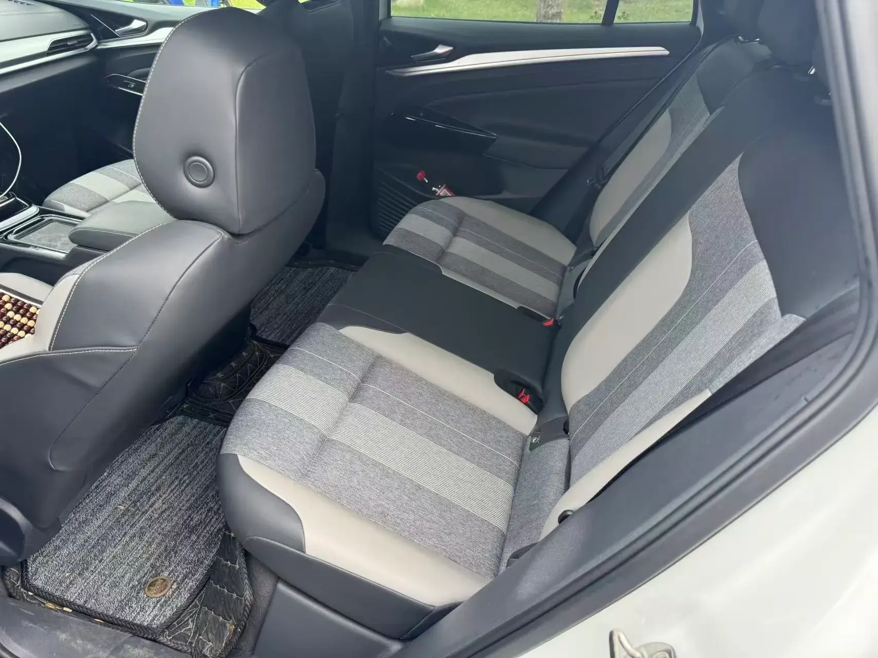 2025 VOLKSWAGEN ID.4 thumbnail 3