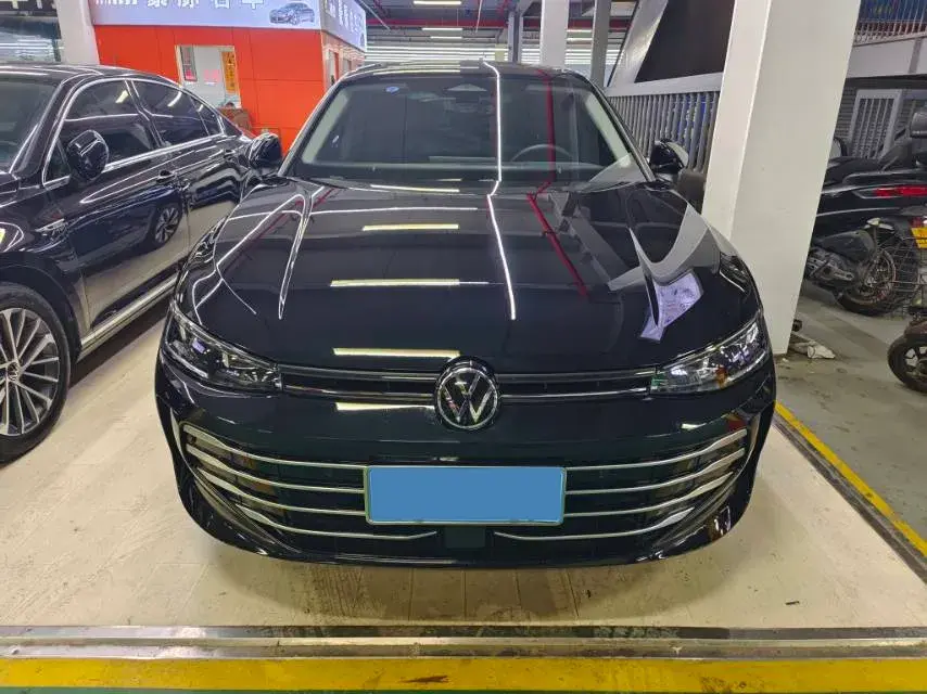 2025 VOLKSWAGEN PASSAT thumbnail 2