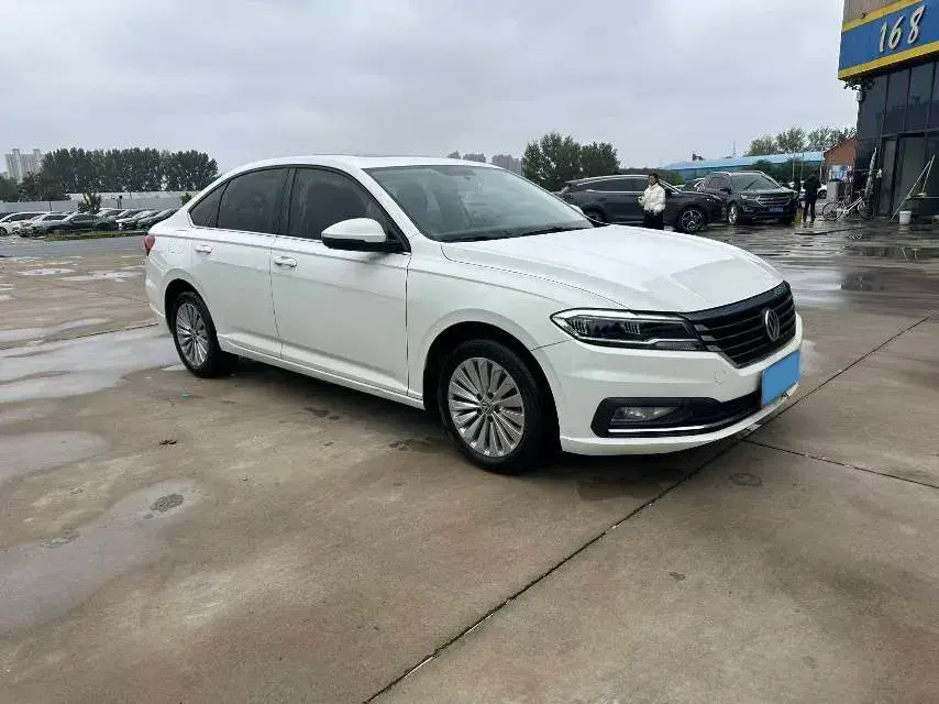 2018 VOLKSWAGEN LAVIDA thumbnail 2