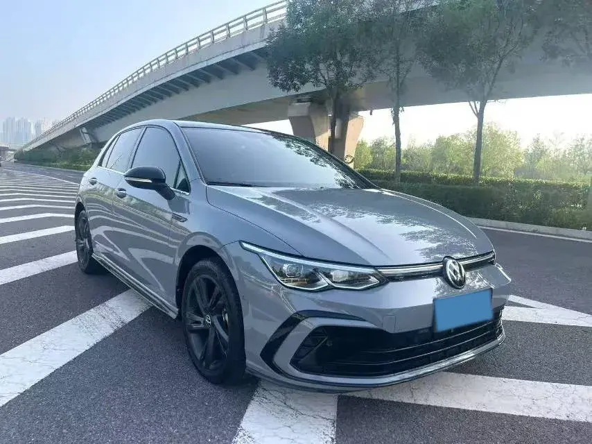 2023 VOLKSWAGEN GOLF thumbnail 2