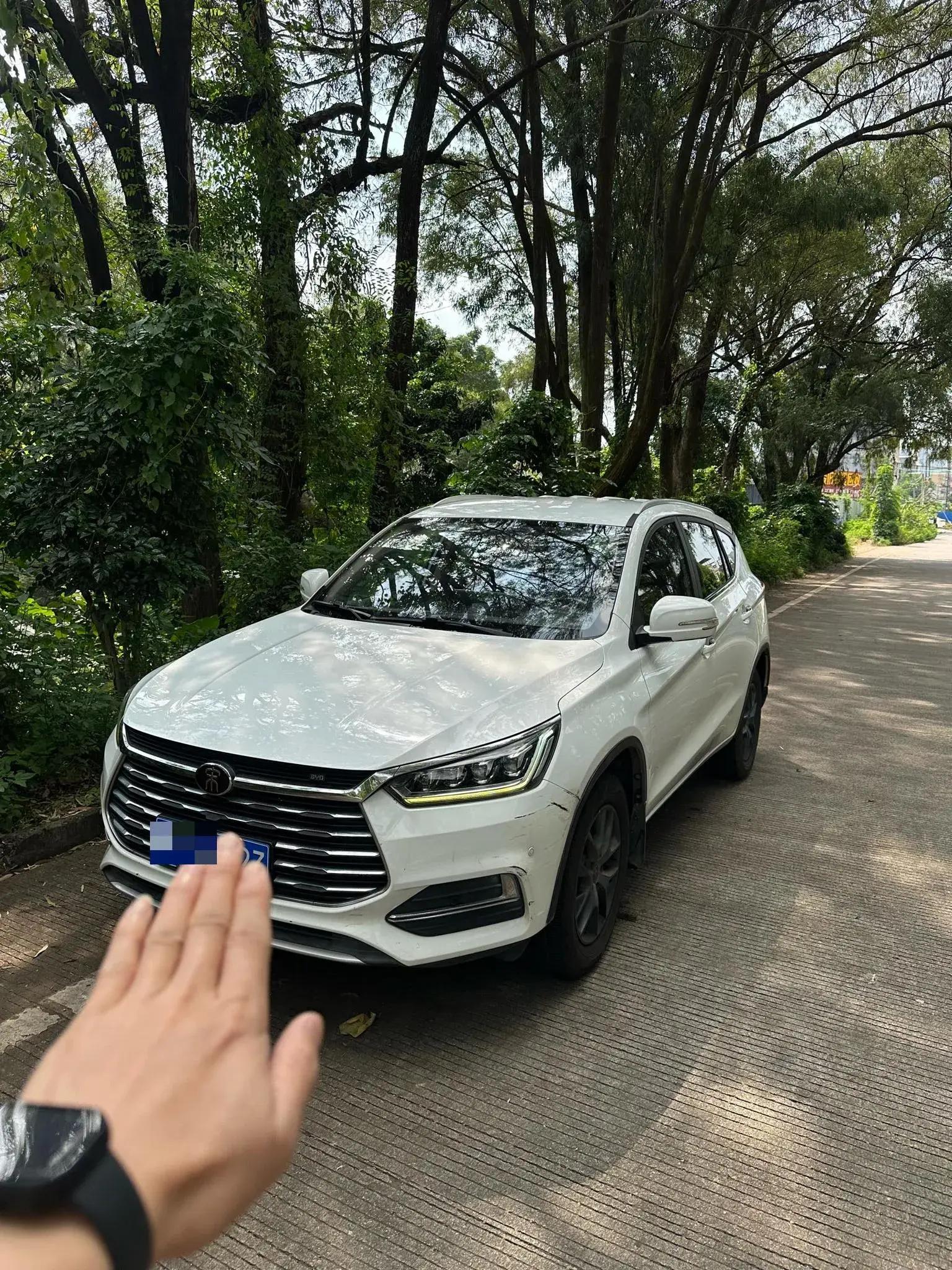 2019 BYD SONG view 1