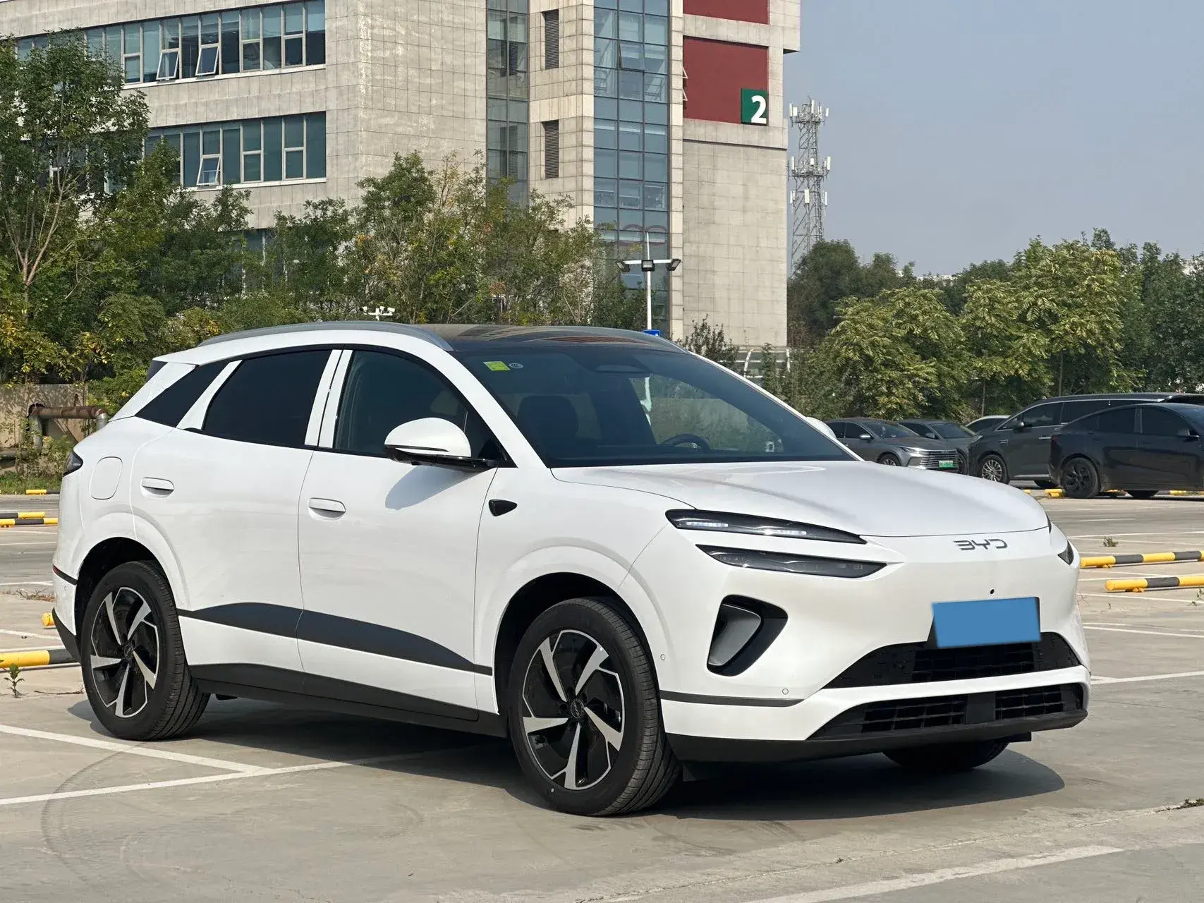 2025 BYD SEA thumbnail 3