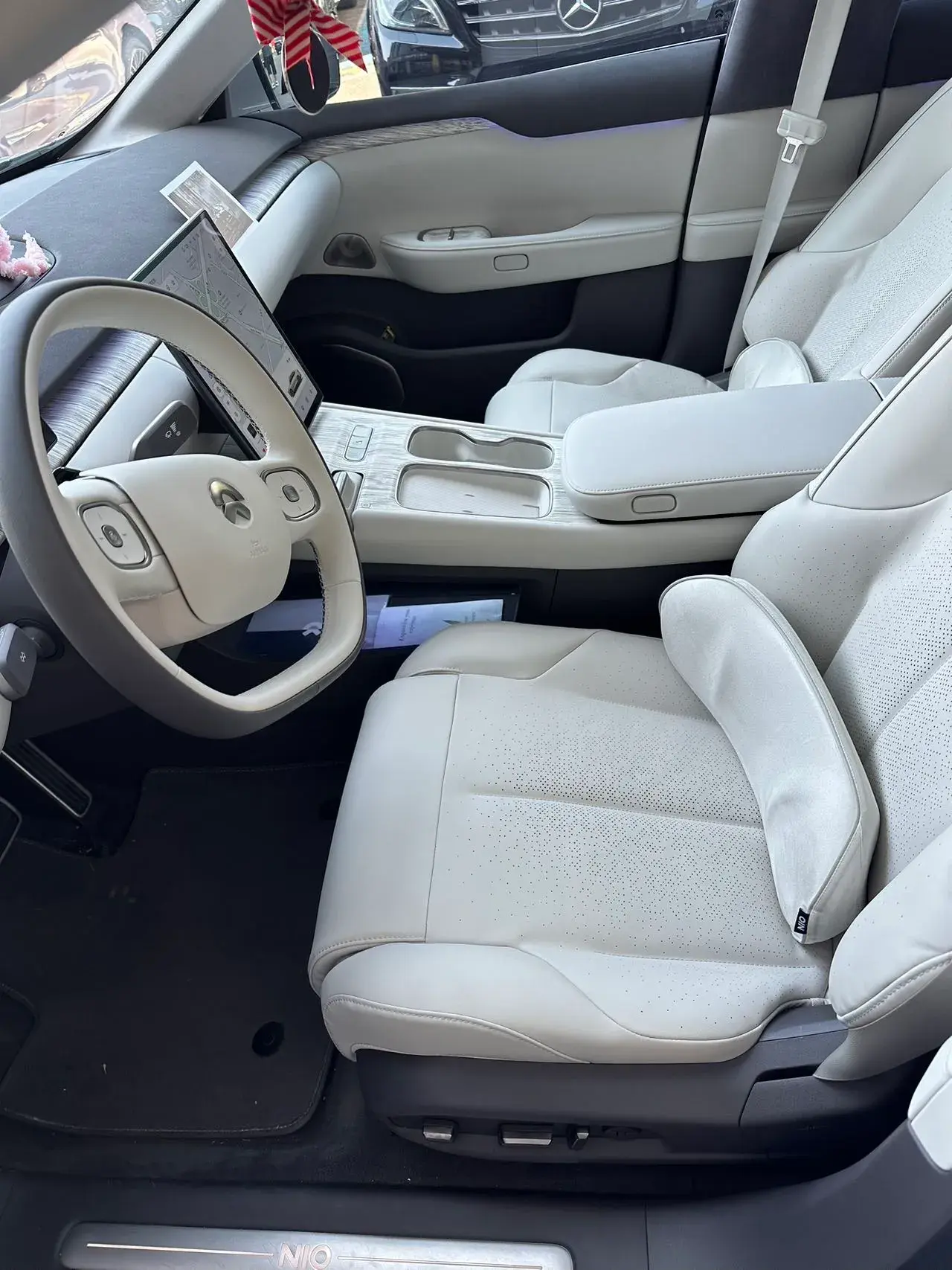 2023 NIO ET7 thumbnail 2