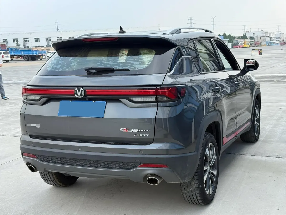 2021 ChangAn CS35 Plus 1.4T 160HP L4 7DCT,autocango,china used car exporter,china ev exporter,chinese used car exporter,chinese used ev exporter