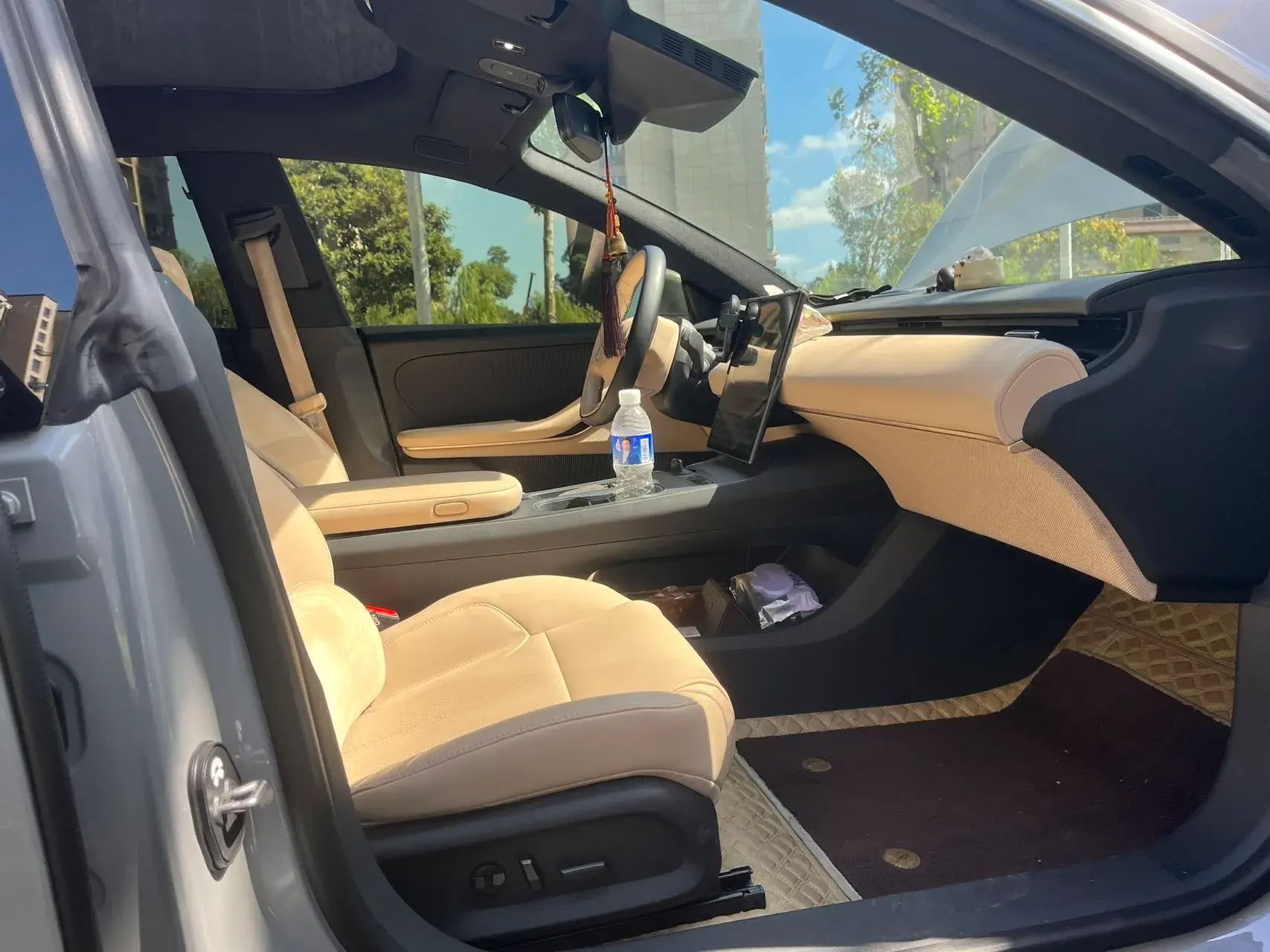 2022 NIO ET5 thumbnail 4