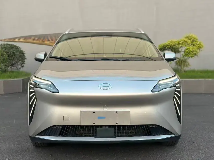 2023 AION Y thumbnail 2