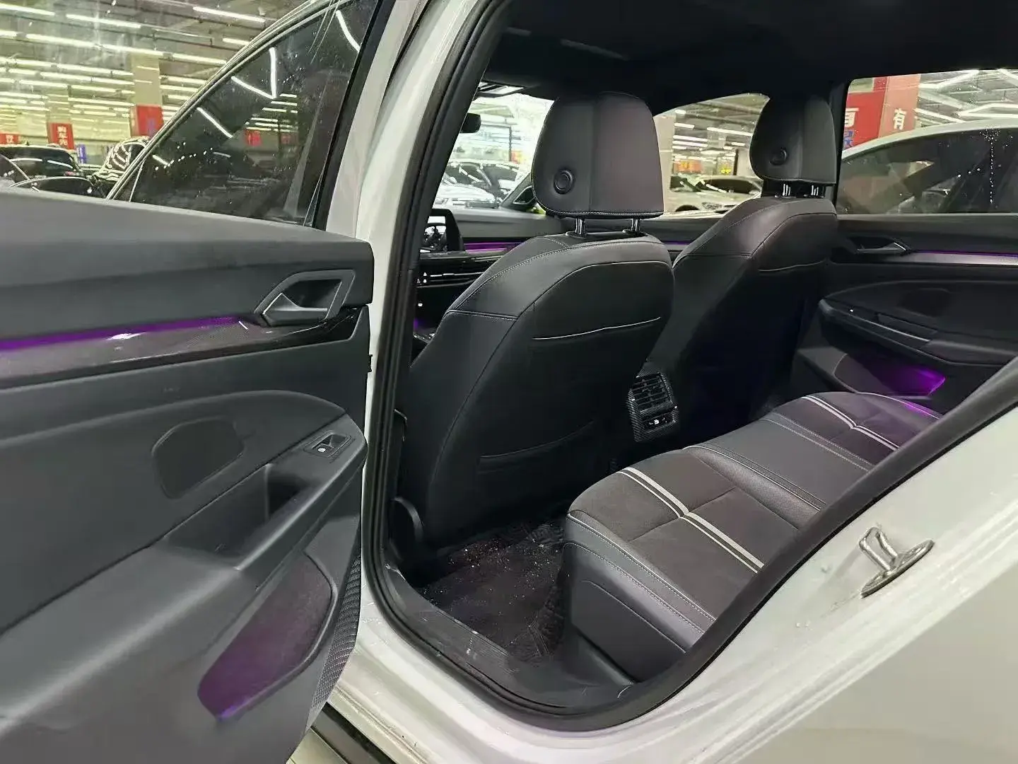 2021 VOLKSWAGEN GOLF thumbnail 4