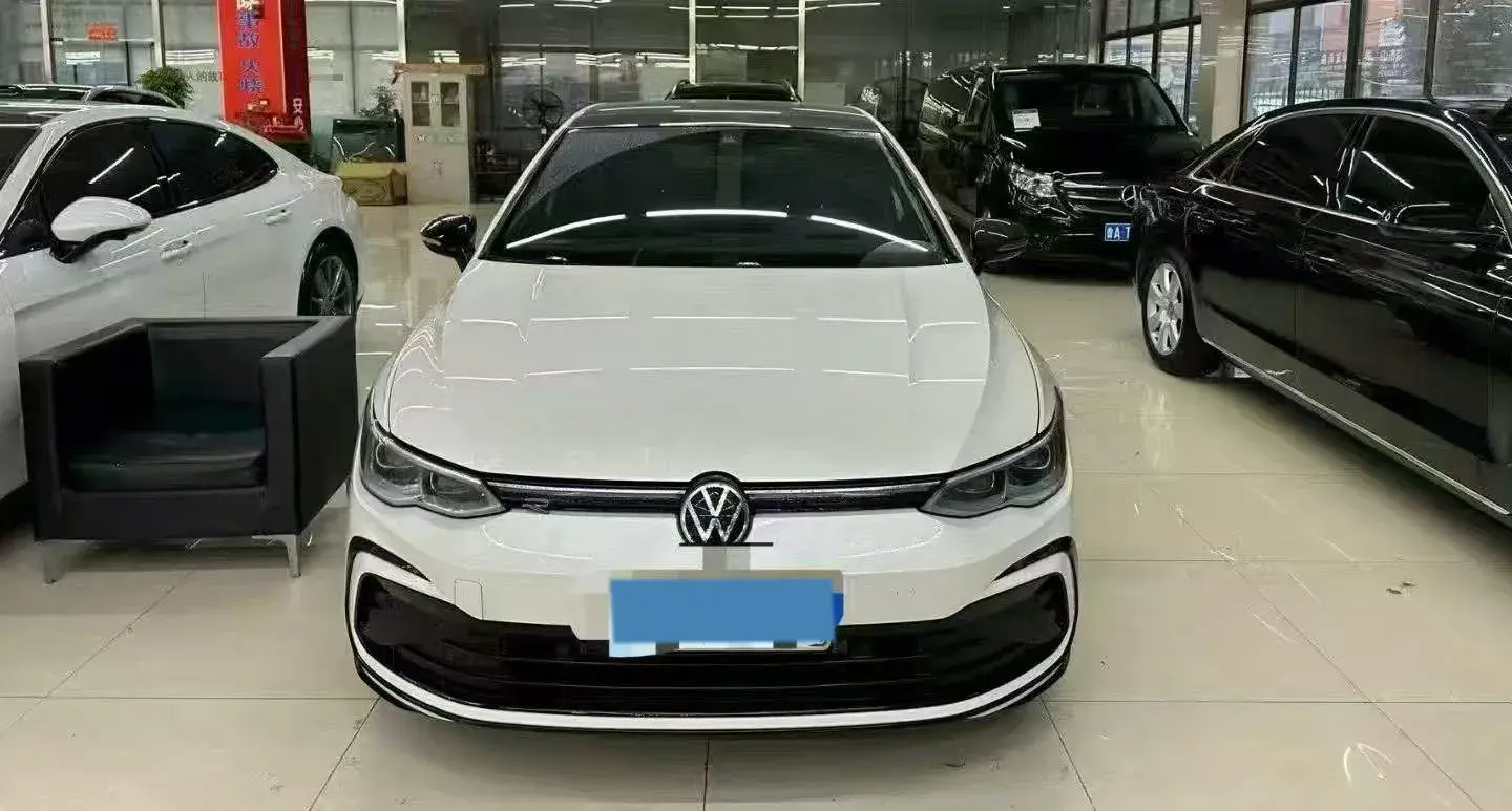 2021 VOLKSWAGEN GOLF thumbnail 2