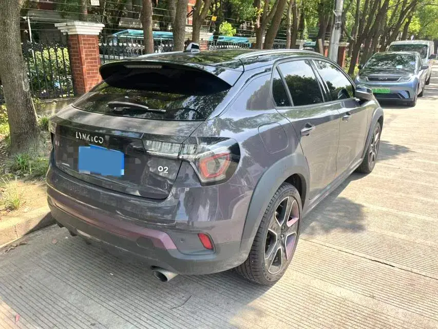 2019 LYNK&CO 02 thumbnail 3