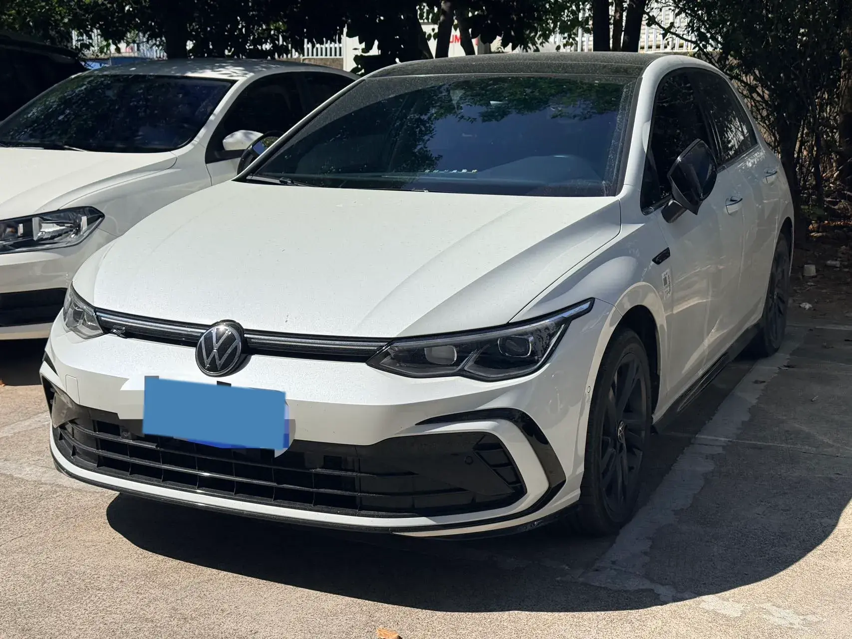 2023 VOLKSWAGEN GOLF view 1