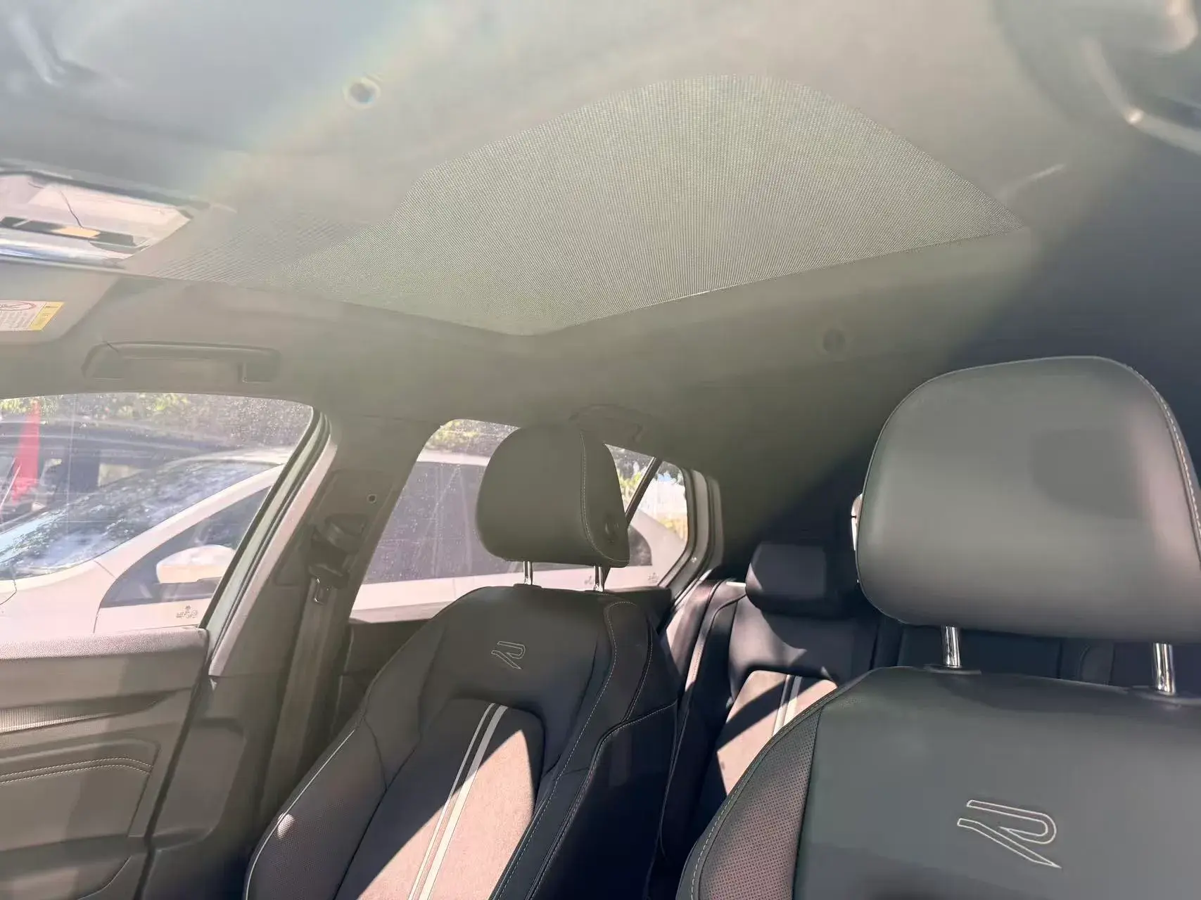 2023 VOLKSWAGEN GOLF thumbnail 3