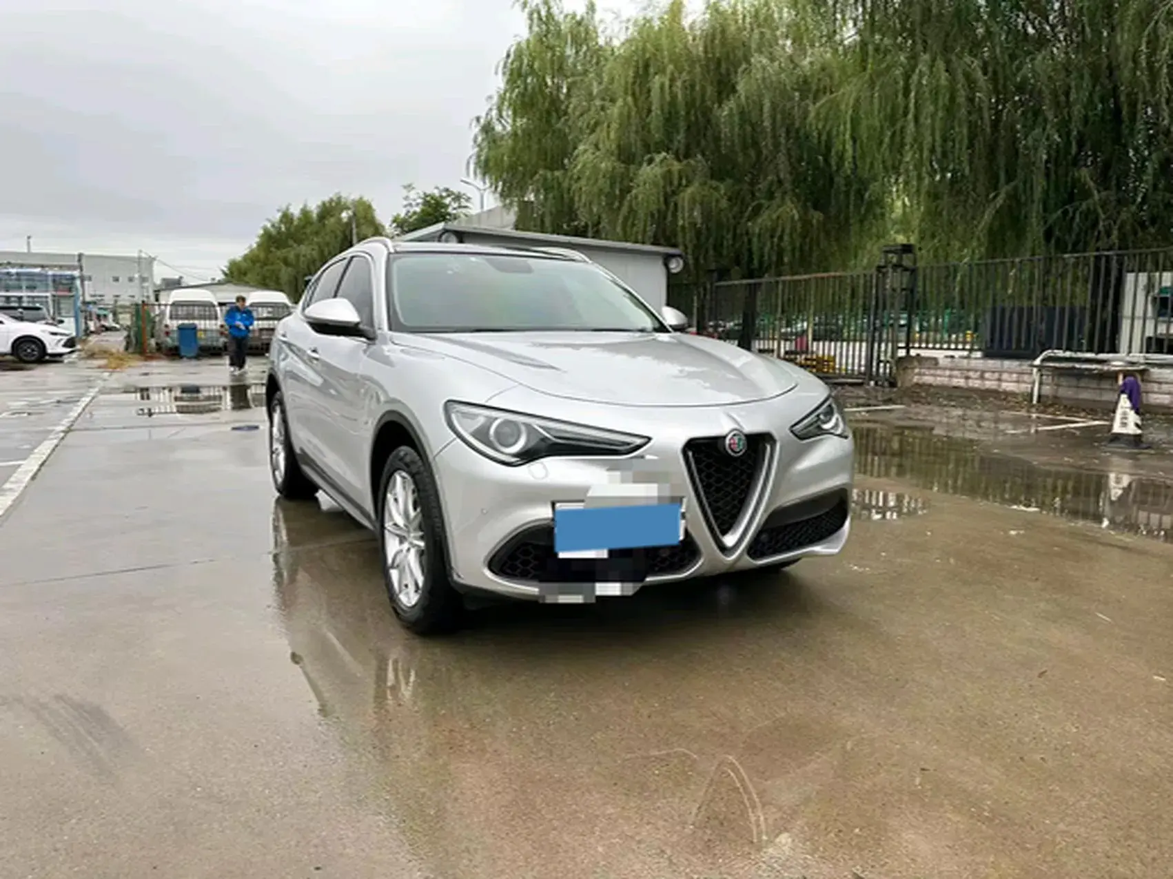 2017 ALFA ROMEO thumbnail 2