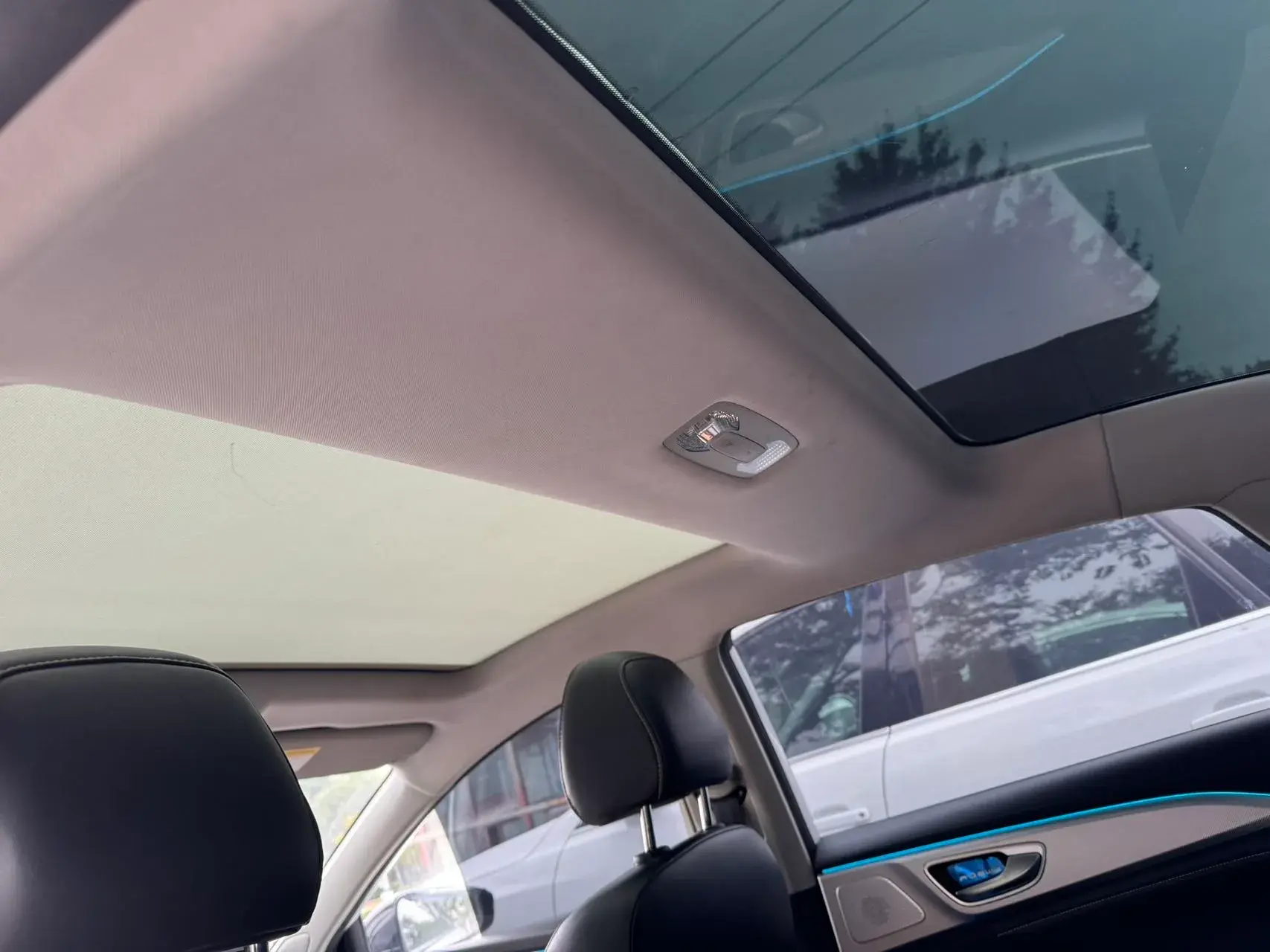 2021 ROEWE I6 thumbnail 4