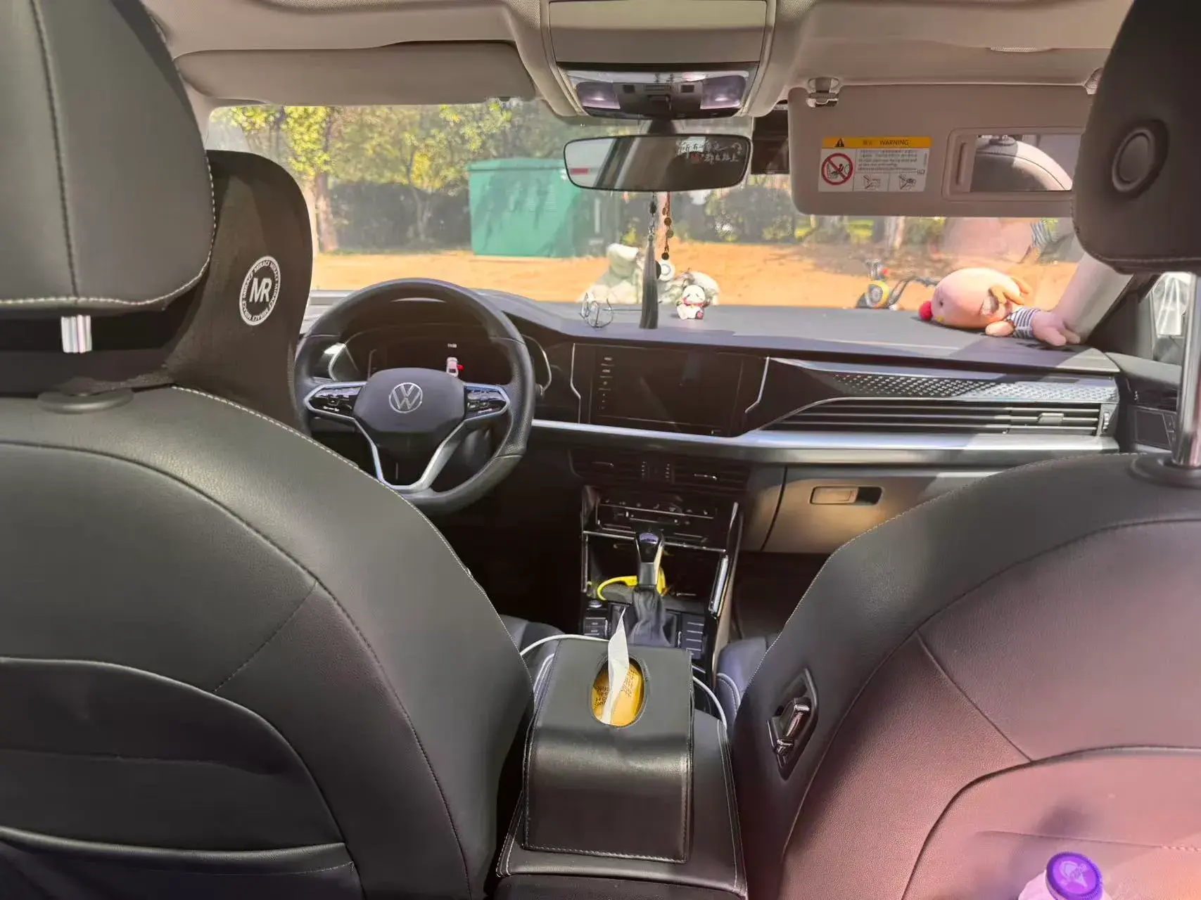 2023 VOLKSWAGEN PASSAT thumbnail 4