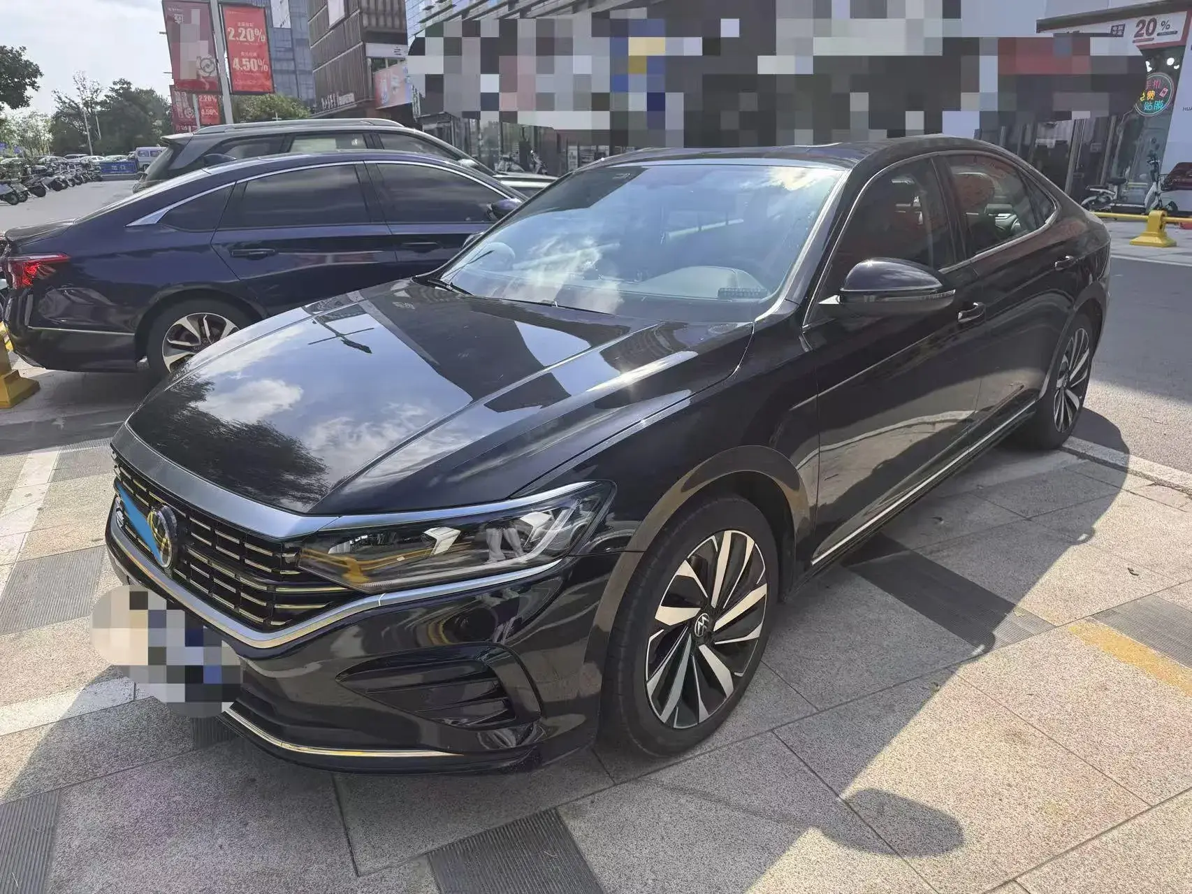 2023 VOLKSWAGEN PASSAT view 1