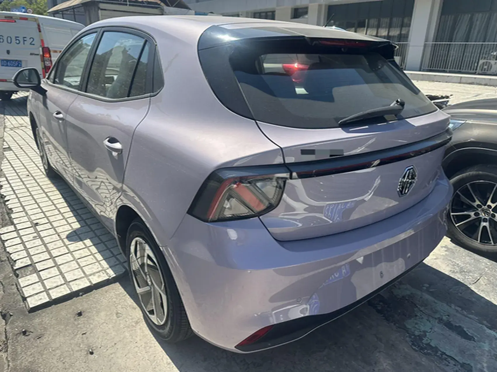 2023 MG MG4 thumbnail 4