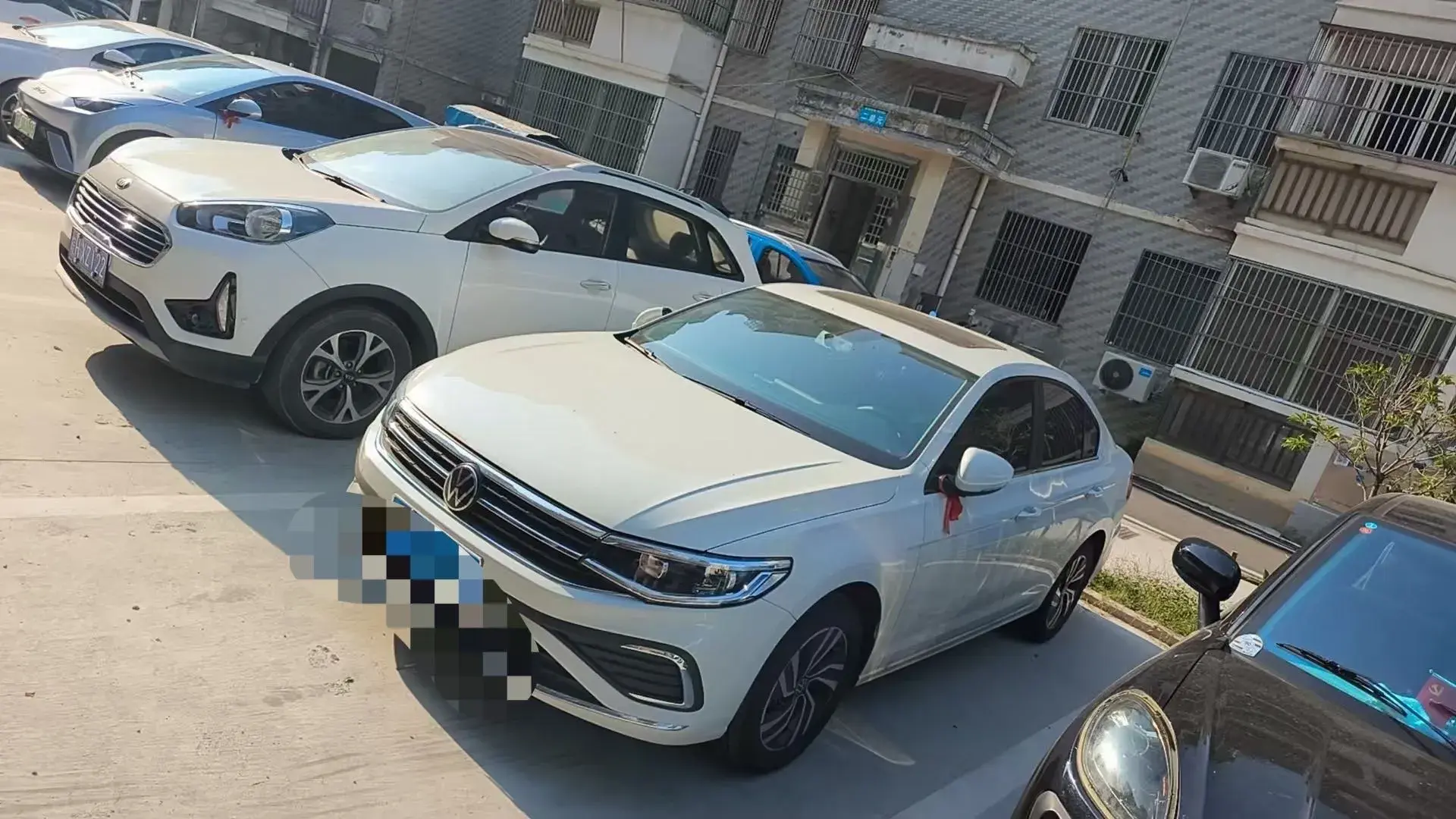 2025 VOLKSWAGEN BORA view 1