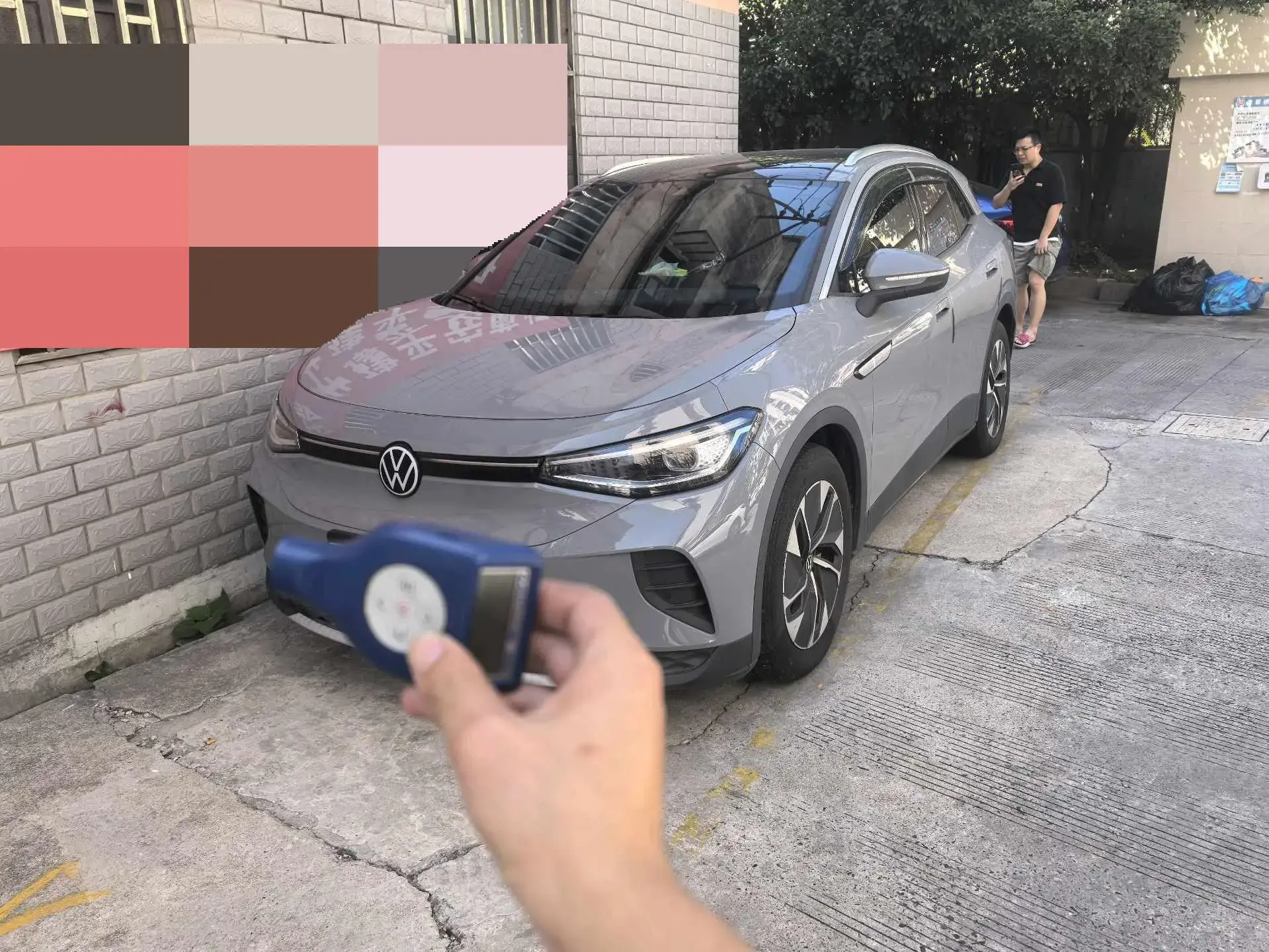 2024 VOLKSWAGEN ID.4 view 1