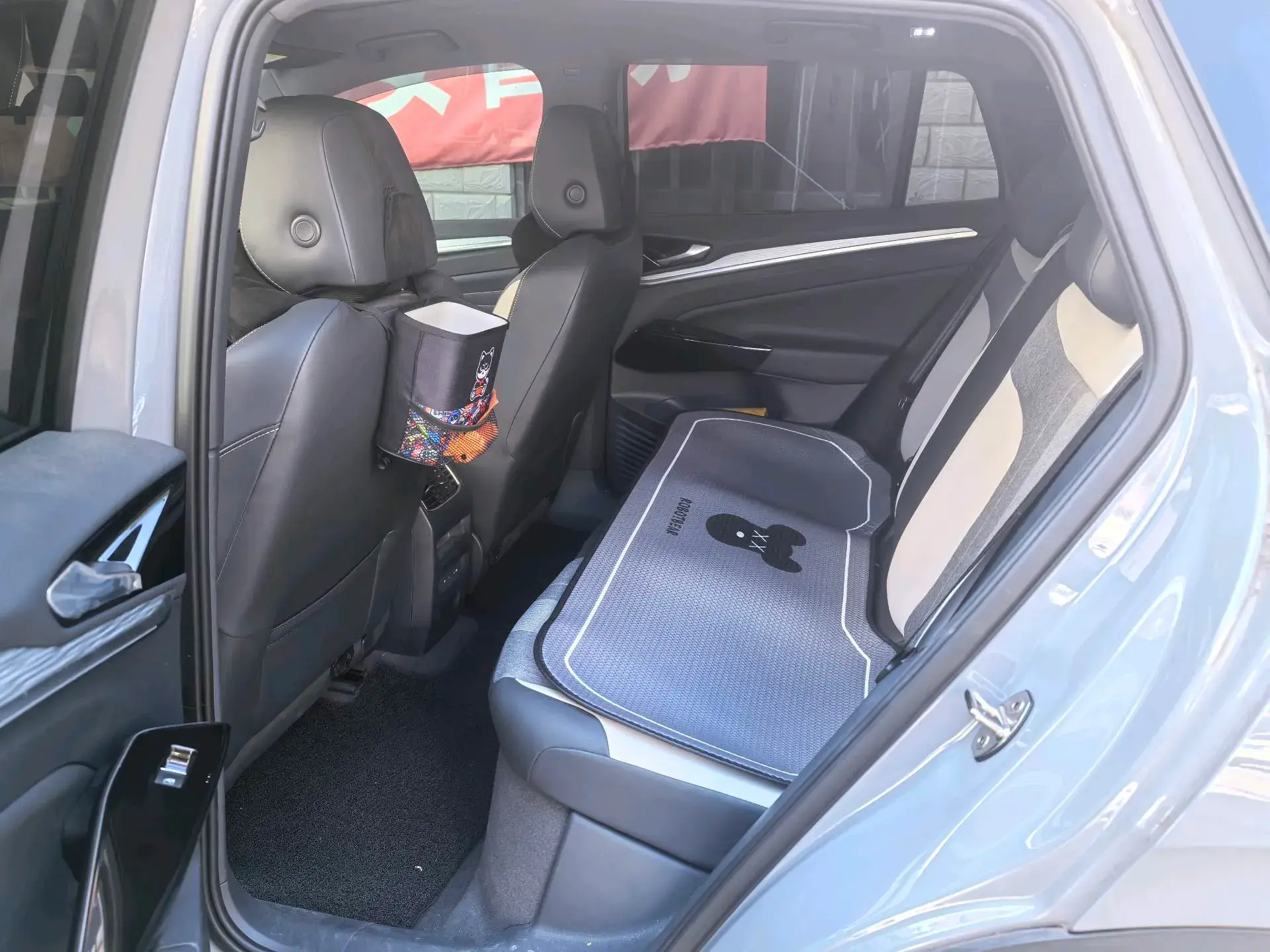 2024 VOLKSWAGEN ID.4 thumbnail 4