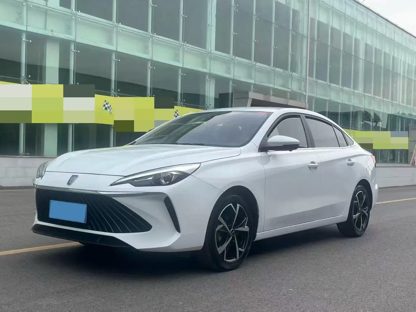 2023 ROEWE I5 view 1