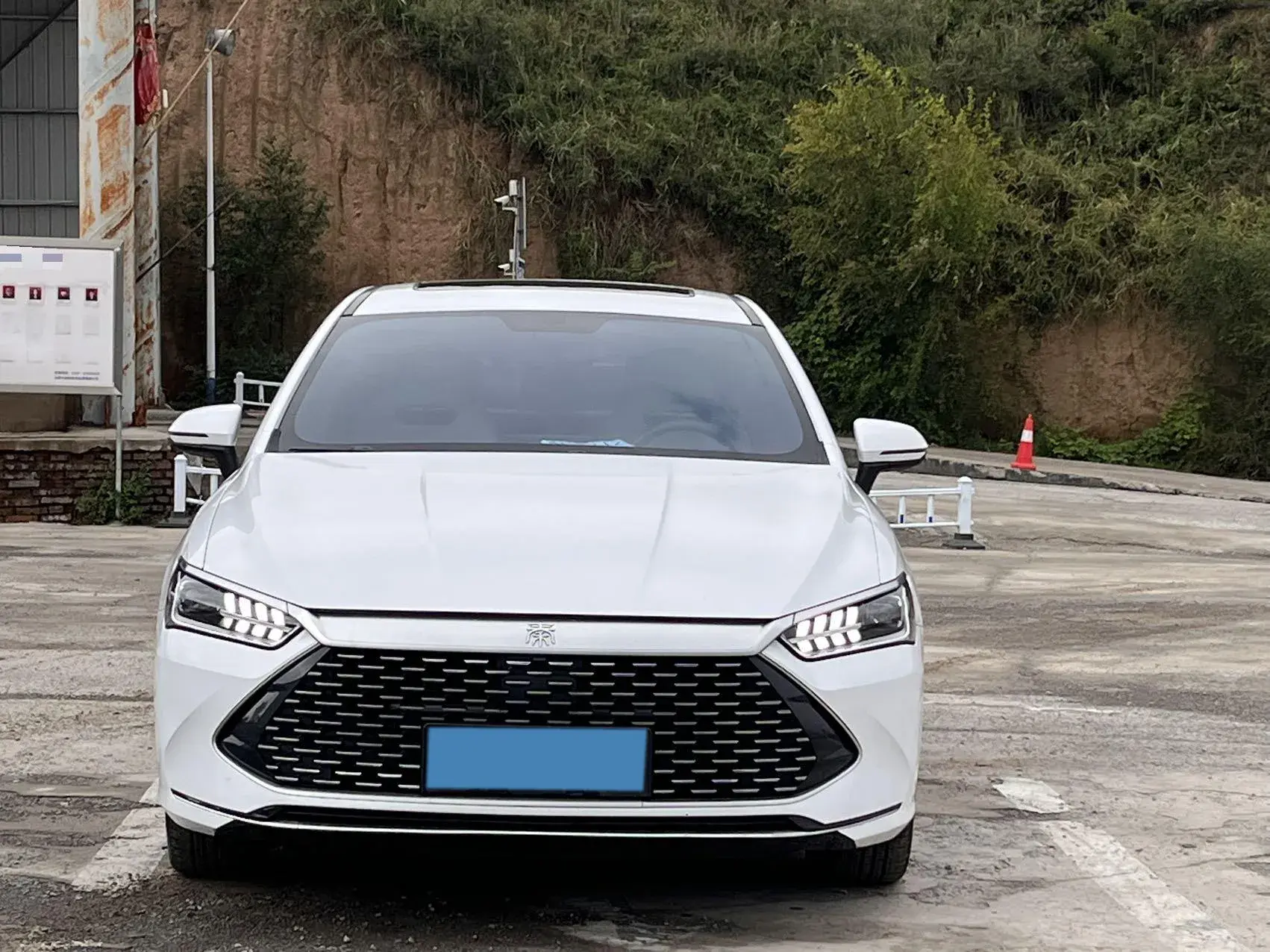 2023 BYD QIN thumbnail 3