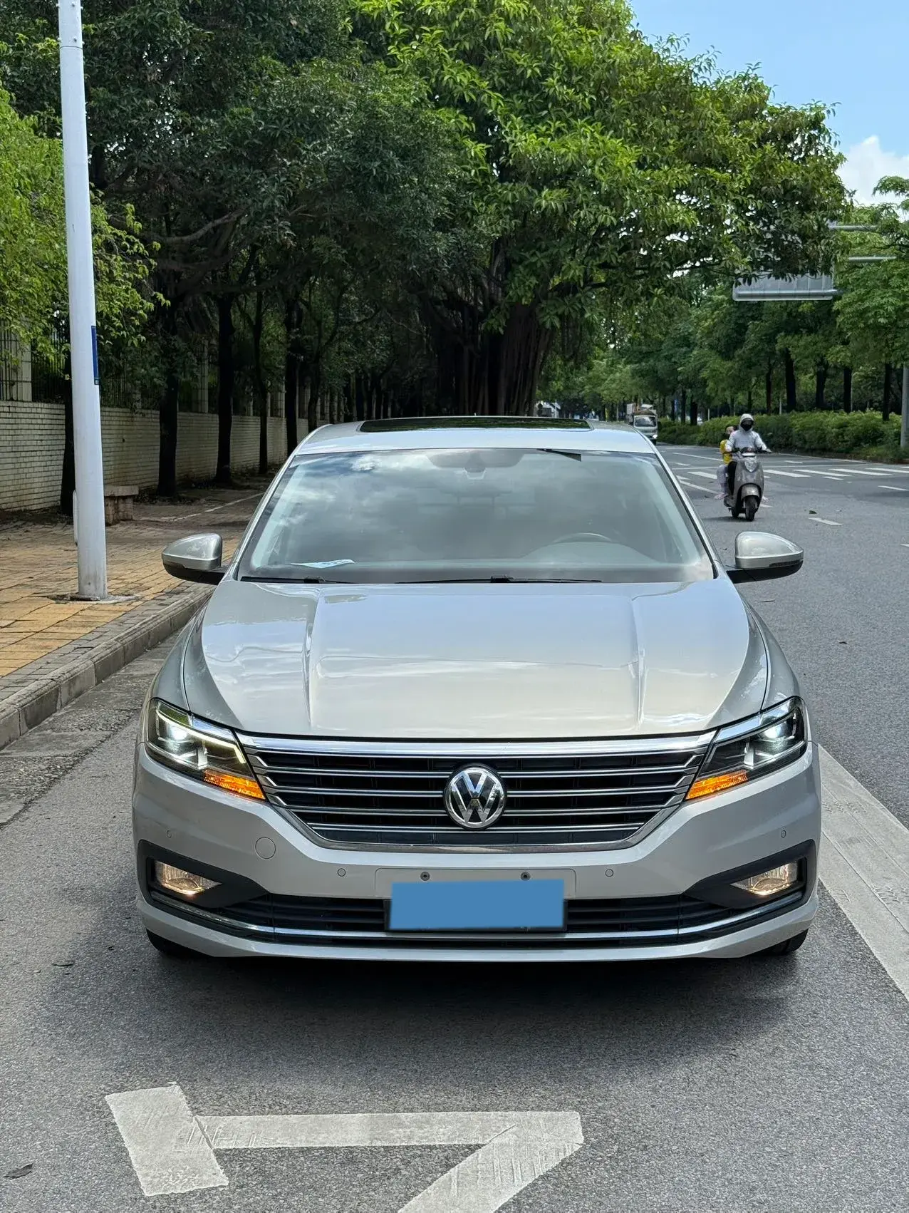 2018 VOLKSWAGEN LAVIDA thumbnail 2